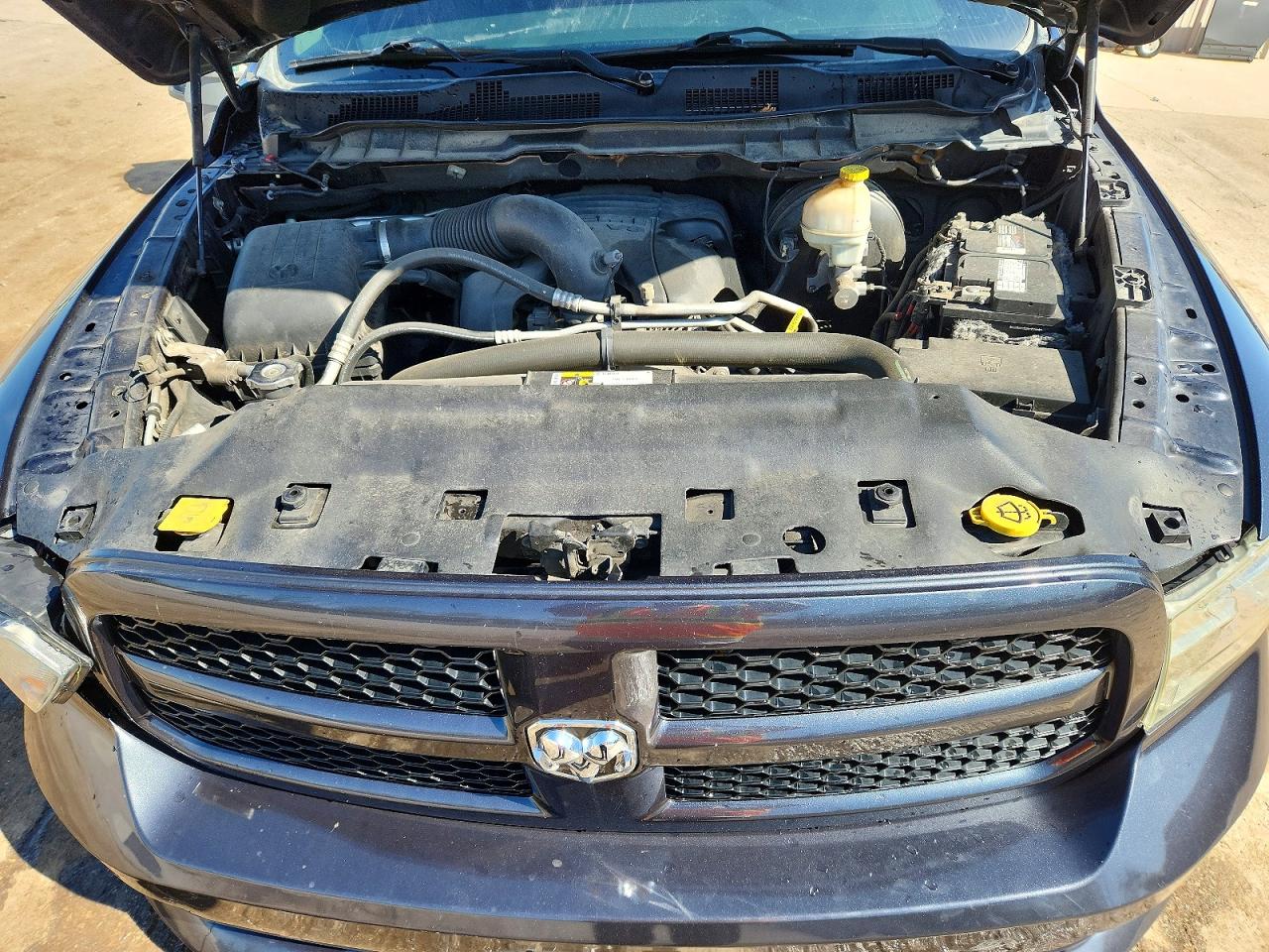 2015 RAM 1500 ST photo 11