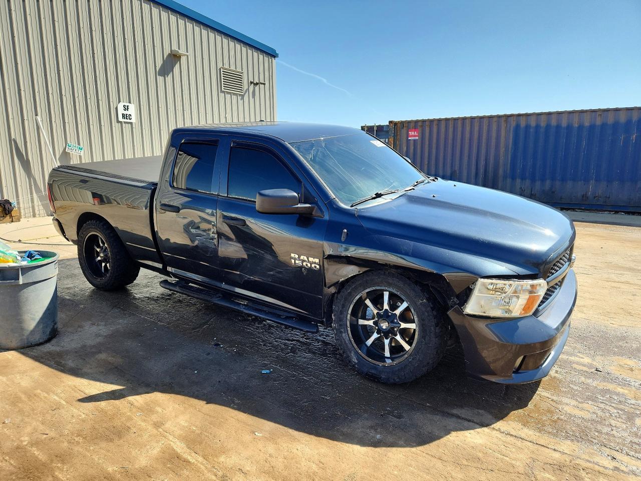 2015 RAM 1500 ST photo 4