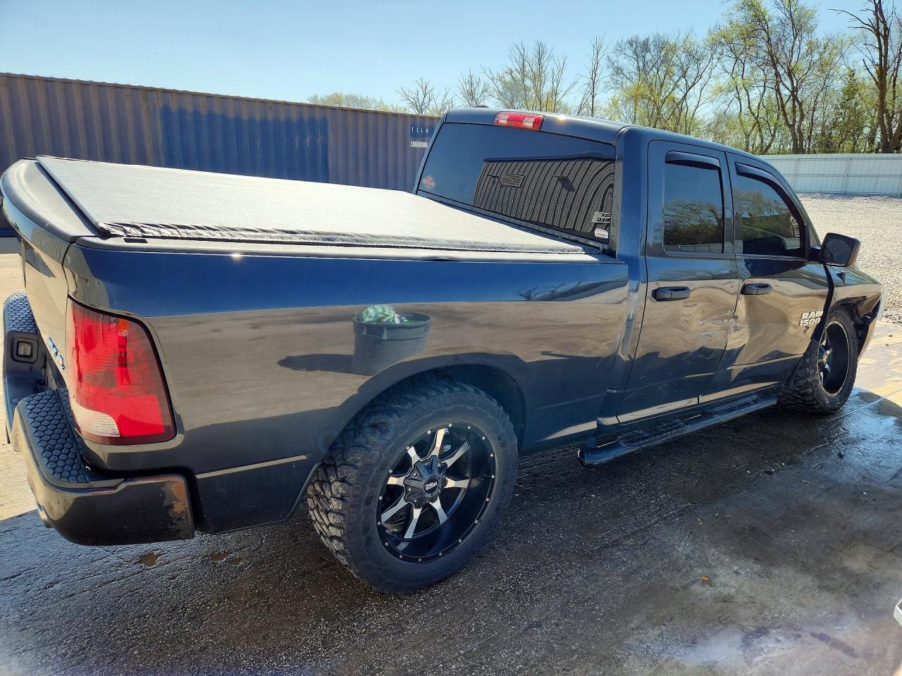 2015 RAM 1500 ST photo 3