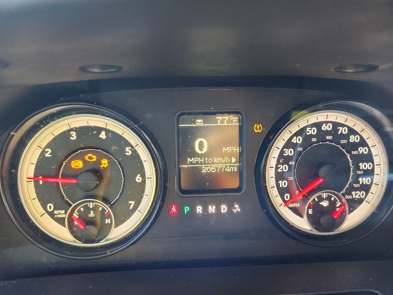 2015 RAM 1500 ST photo 9