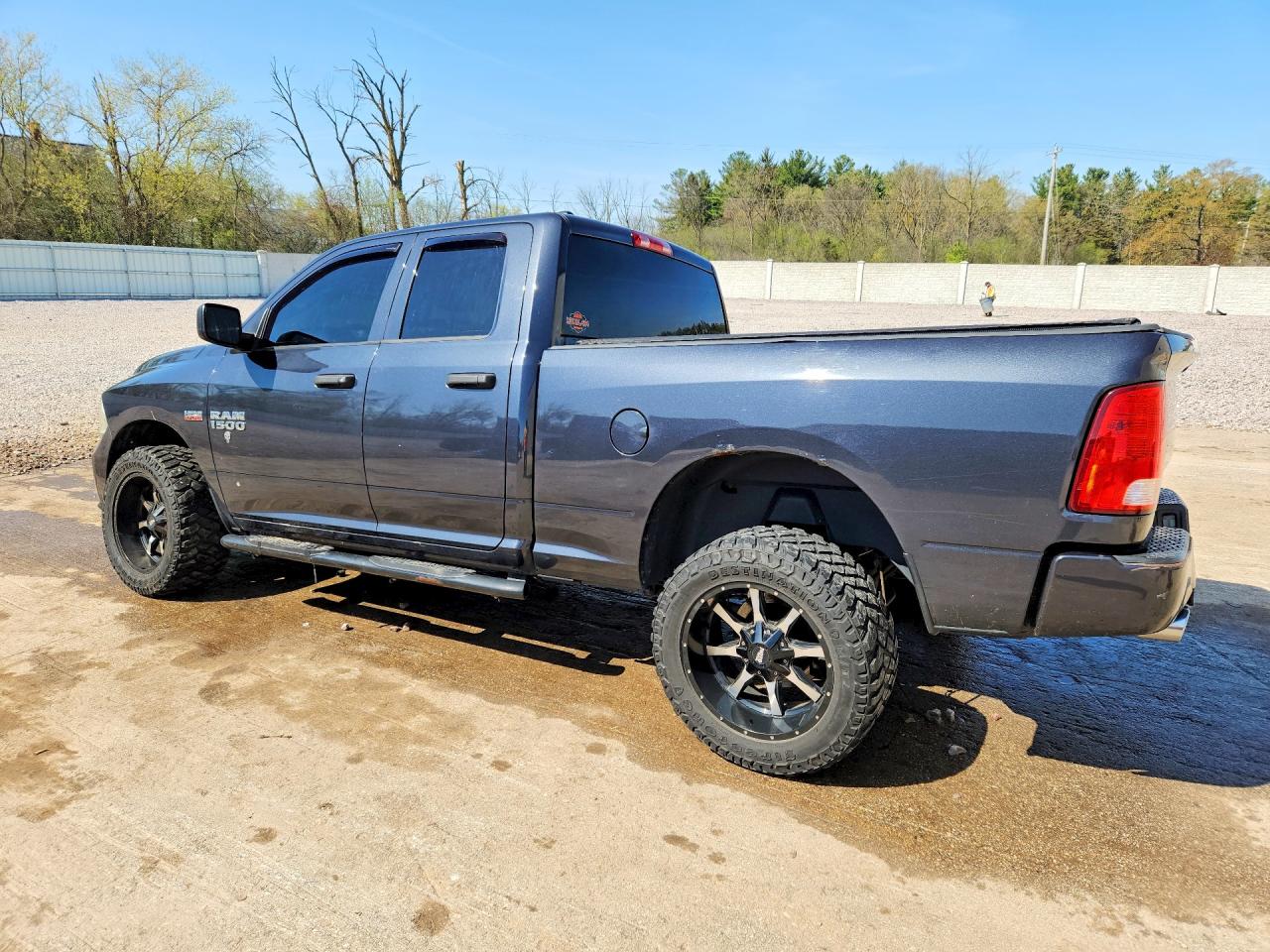 2015 RAM 1500 ST photo 2