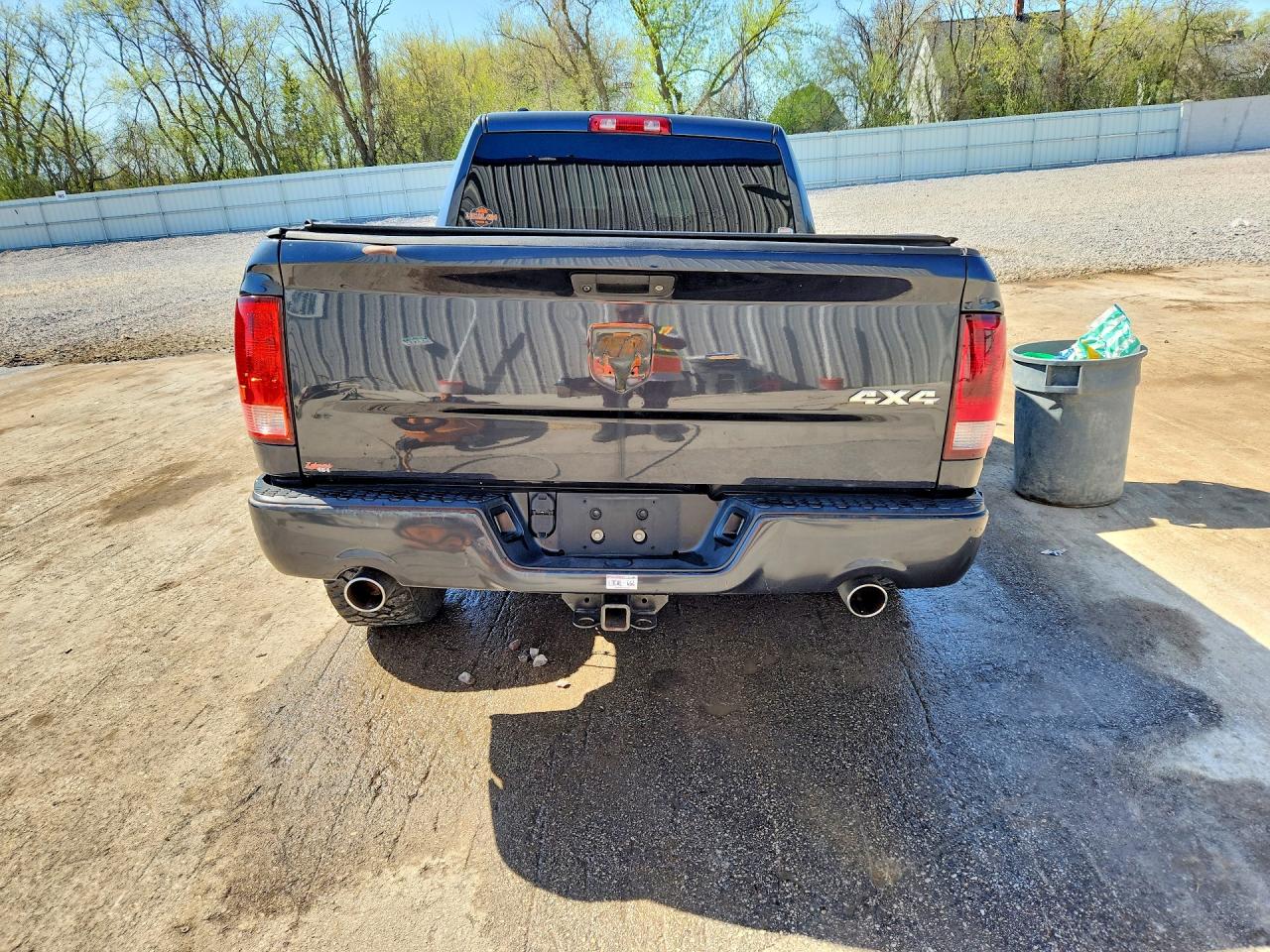 2015 RAM 1500 ST photo 6