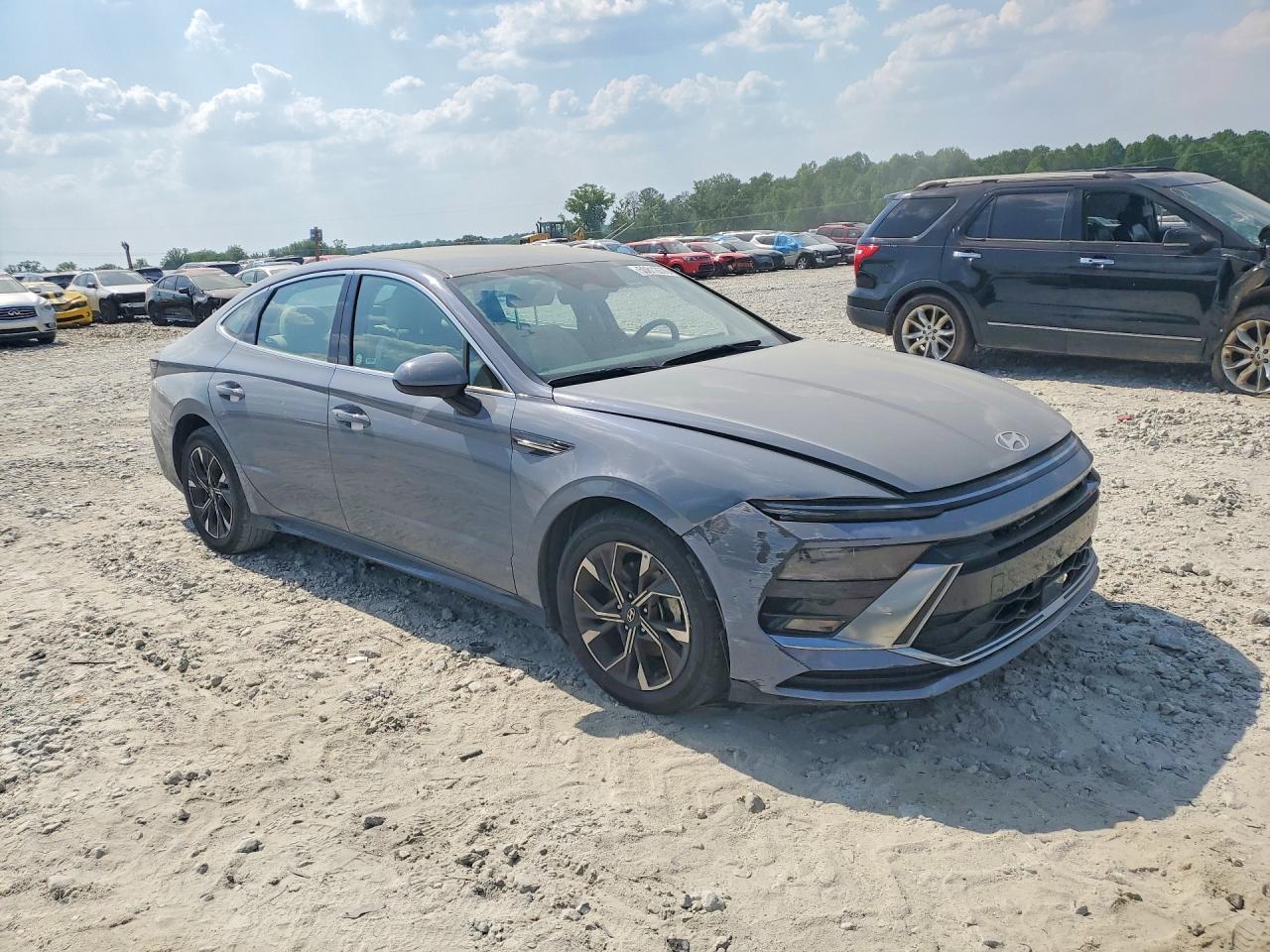 2024 HYUNDAI SONATA SEL photo 10