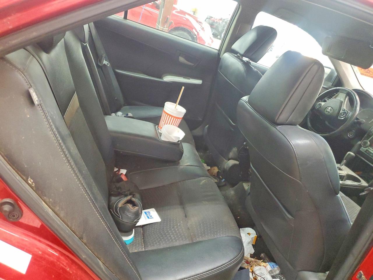 2014 TOYOTA CAMRY SE photo 10