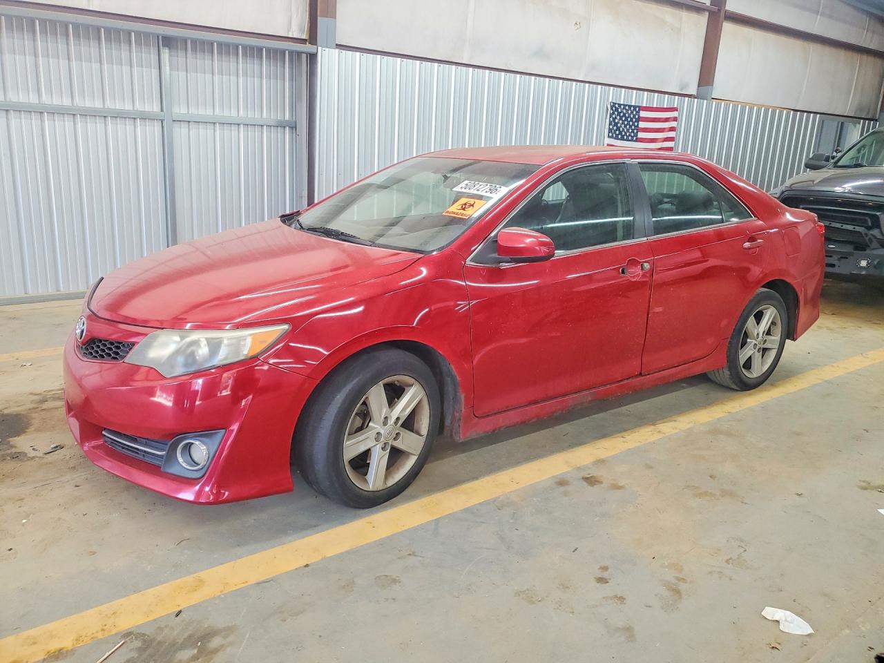 2014 TOYOTA CAMRY