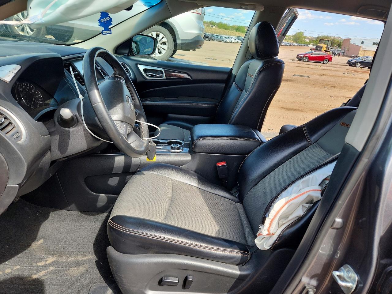 2020 NISSAN PATHFINDER SV photo 7