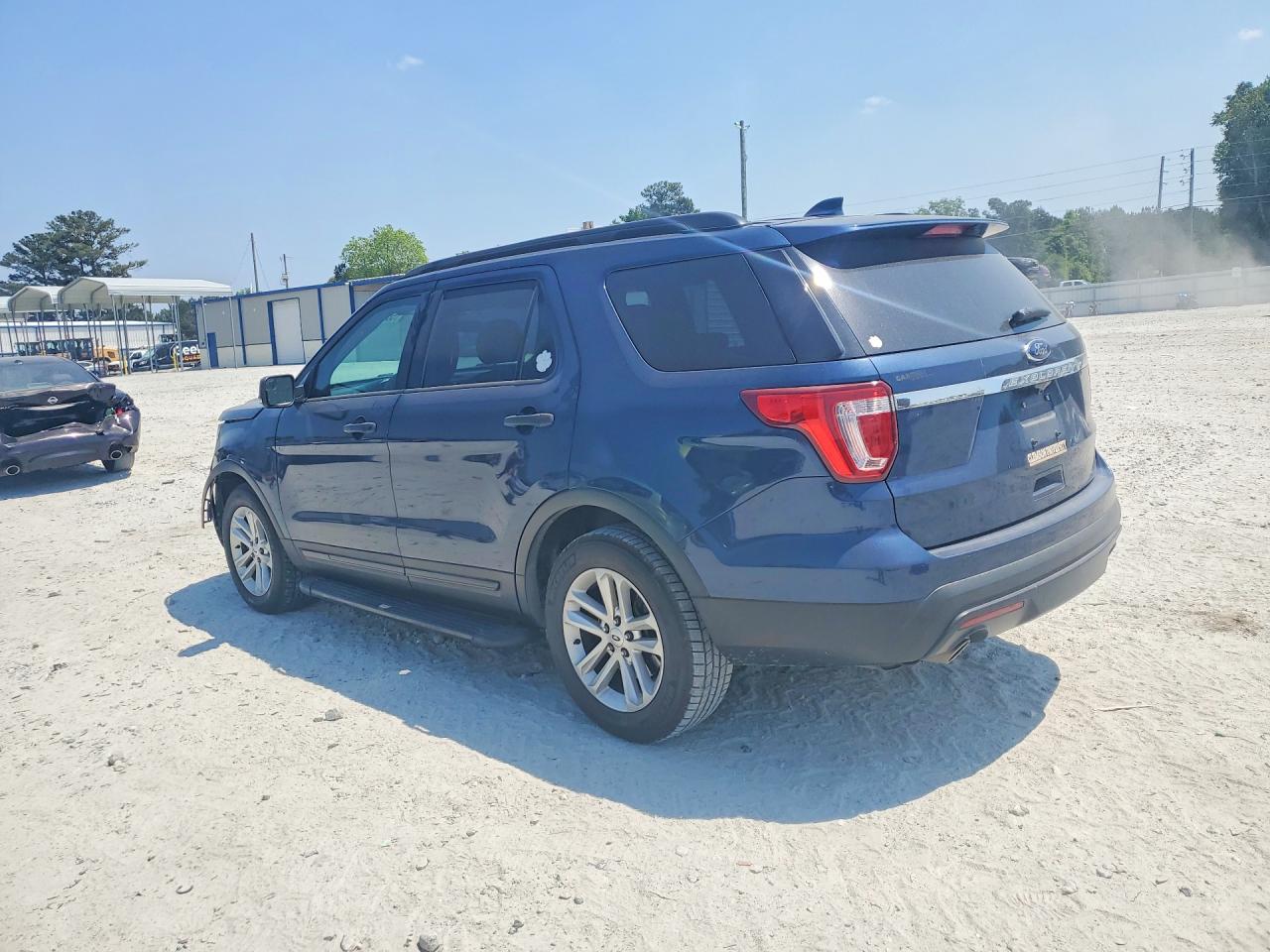 2017 FORD EXPLORER photo 4