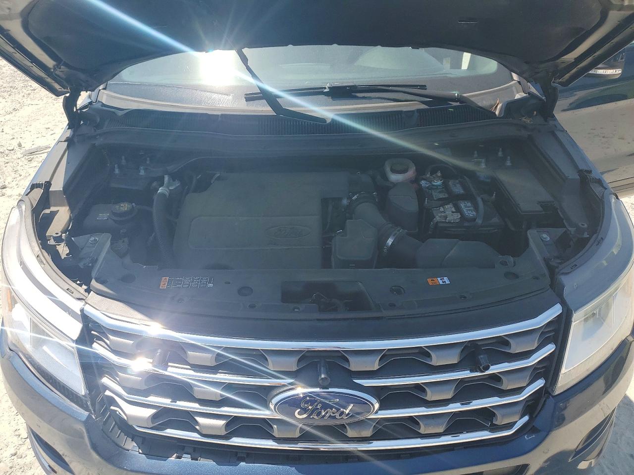 2017 FORD EXPLORER photo 34