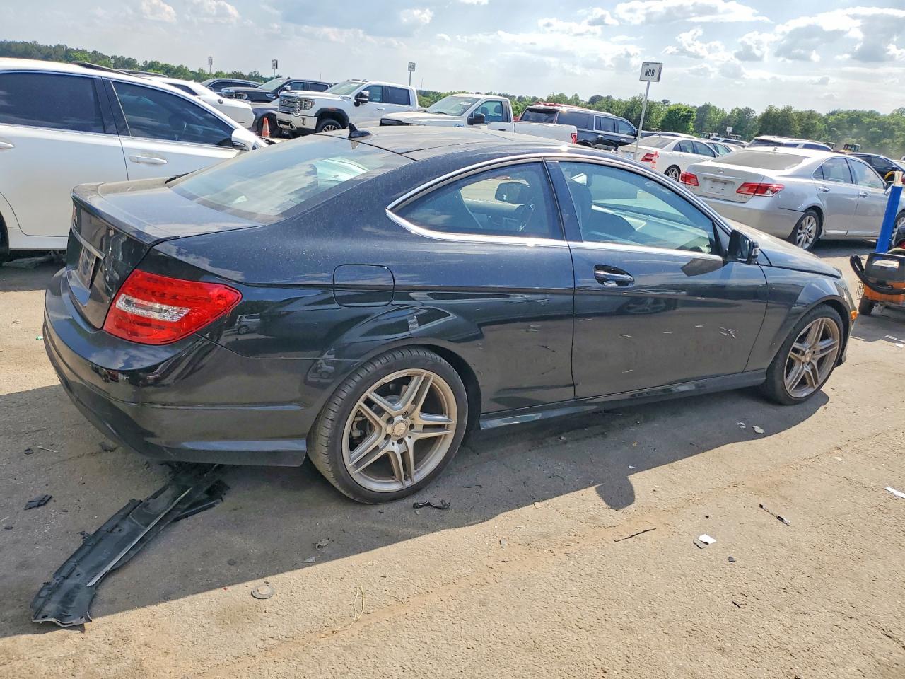 2015 MERCEDES-BENZ C 250 photo 5