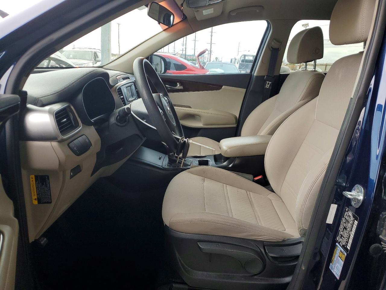 2017 KIA SORENTO LX photo 19