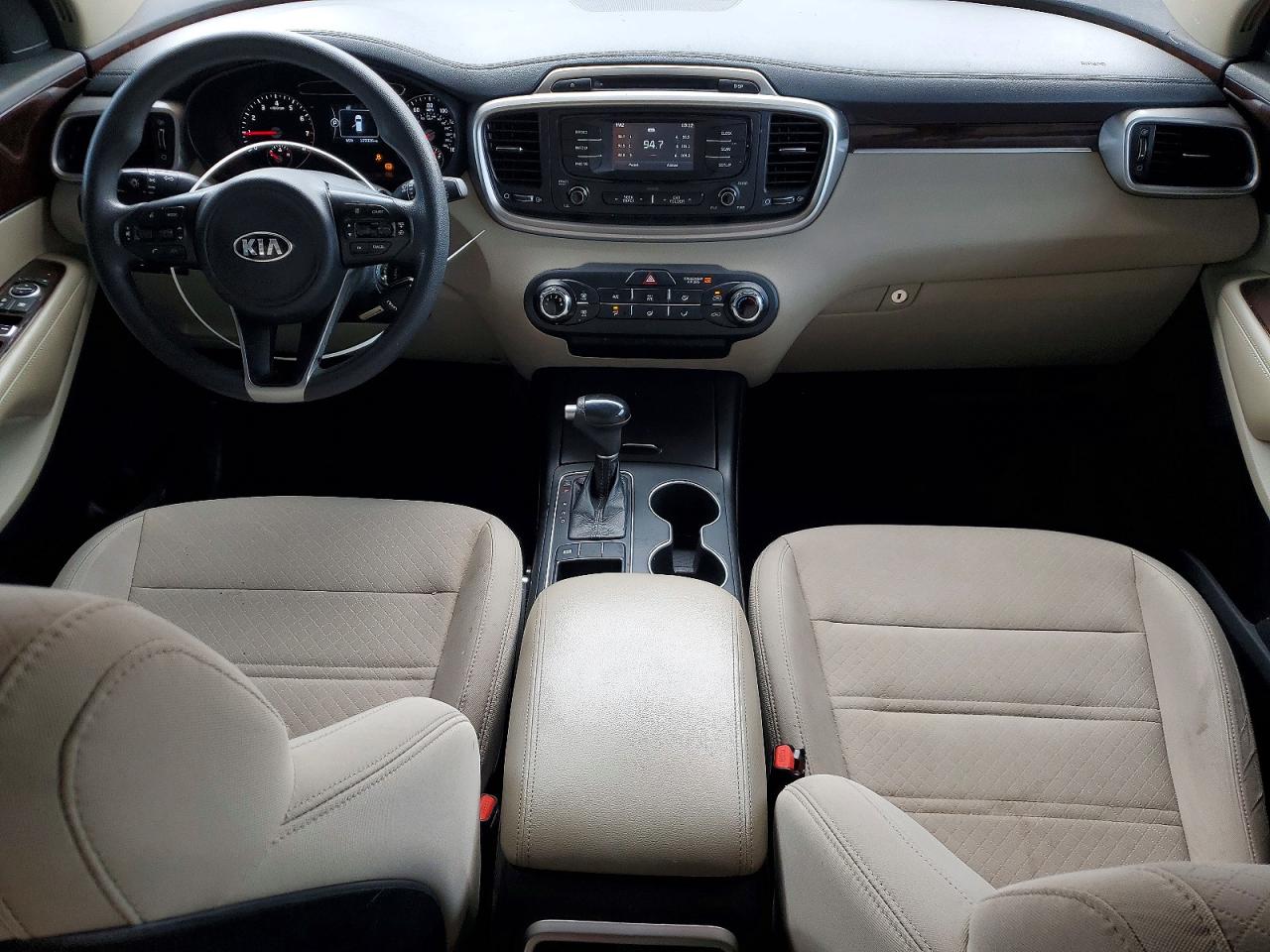 2017 KIA SORENTO LX photo 22