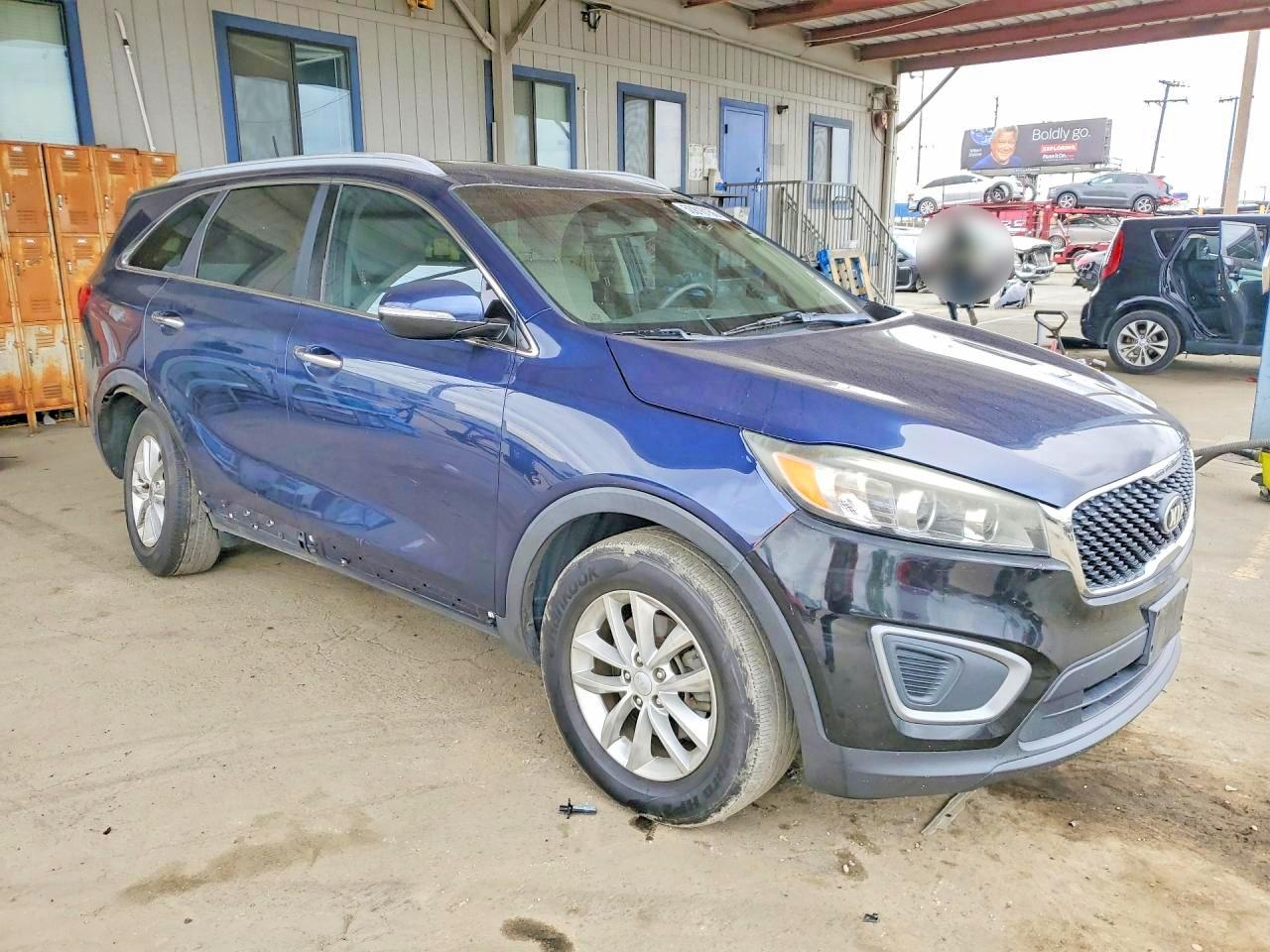 2017 KIA SORENTO LX photo 10