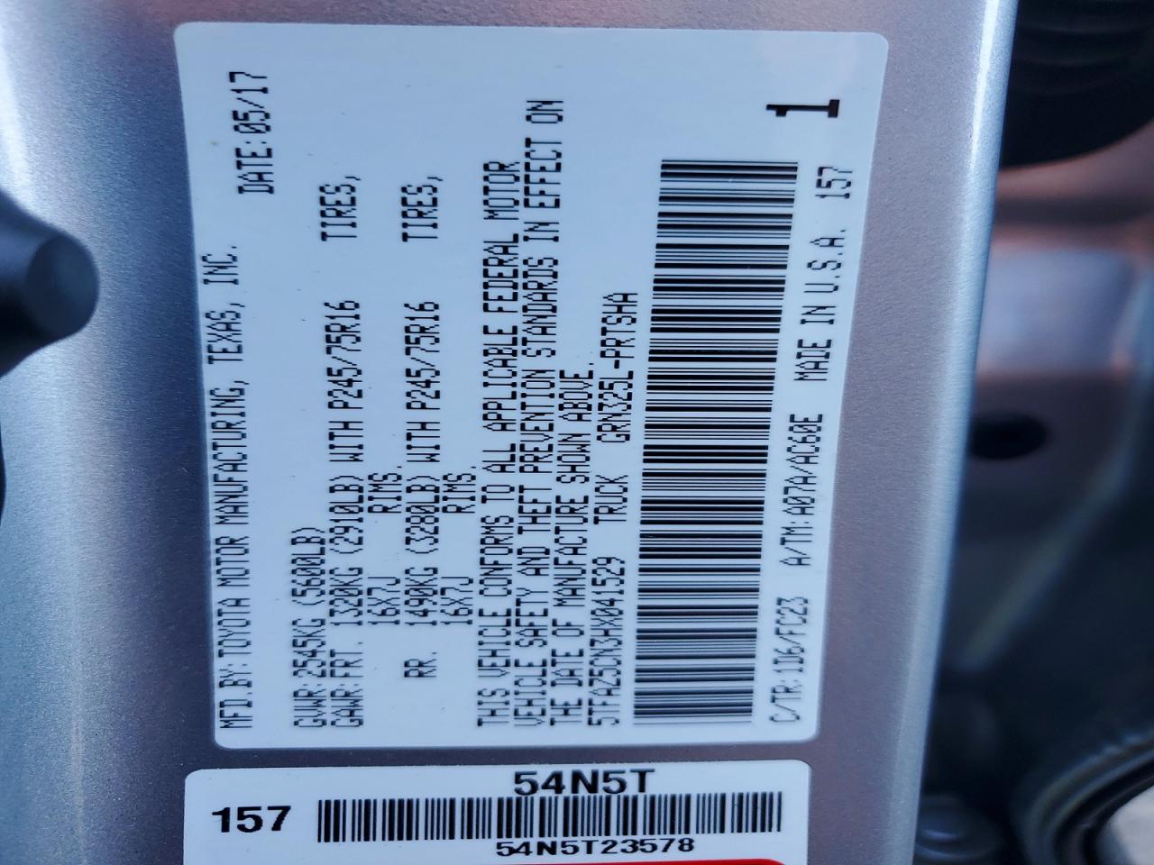 2017 TOYOTA TACOMA SR5 V6 photo 34