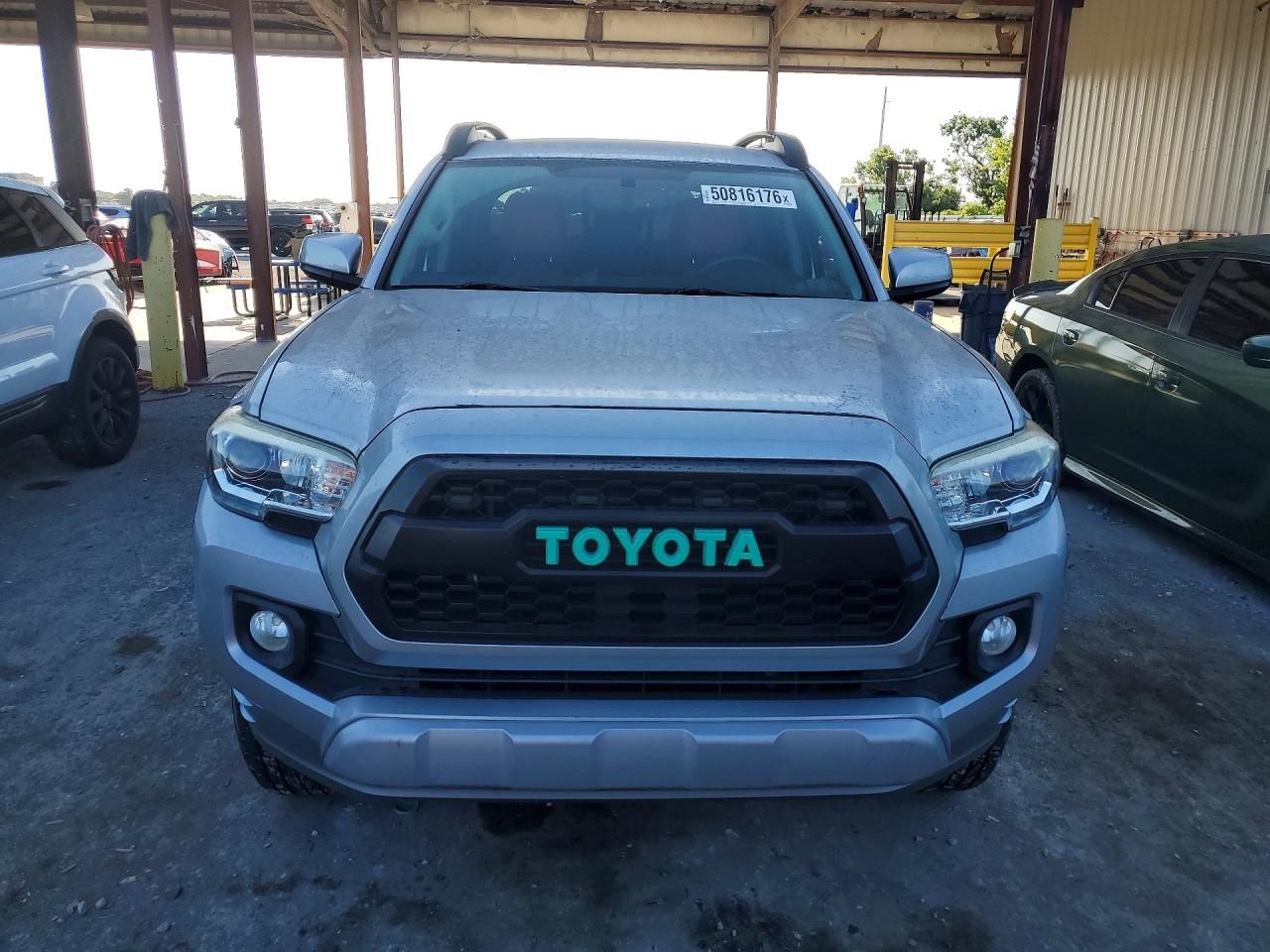2017 TOYOTA TACOMA SR5 V6 photo 13