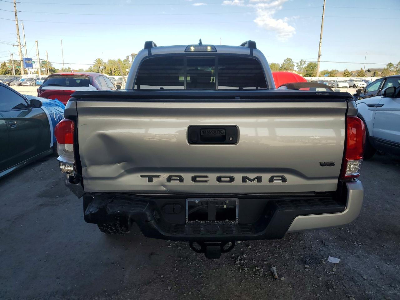 2017 TOYOTA TACOMA SR5 V6 photo 16