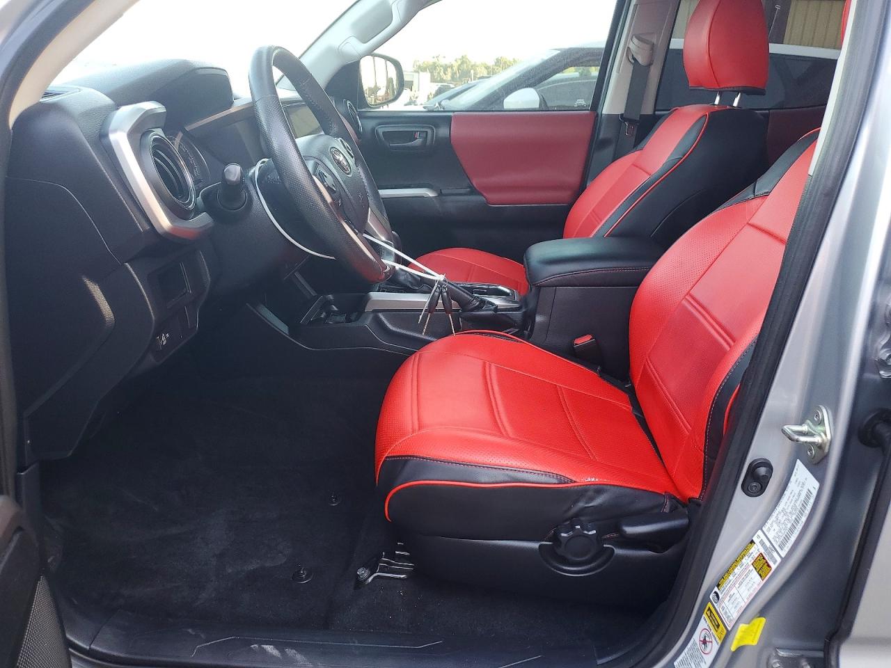 2017 TOYOTA TACOMA SR5 V6 photo 19