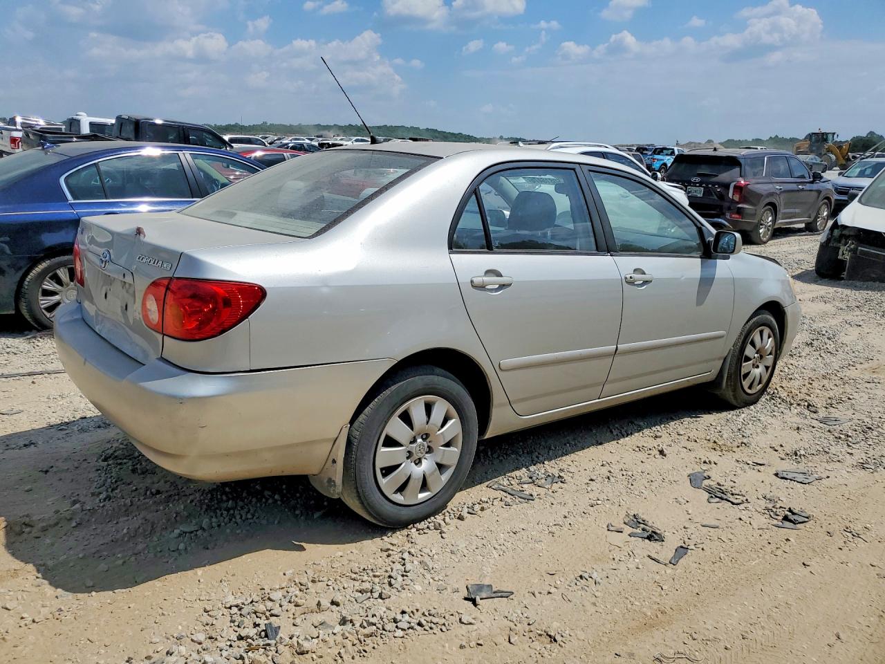 2003 TOYOTA COROLLA LE photo 7