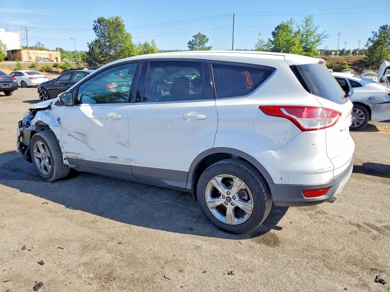 2015 FORD ESCAPE SE photo 2