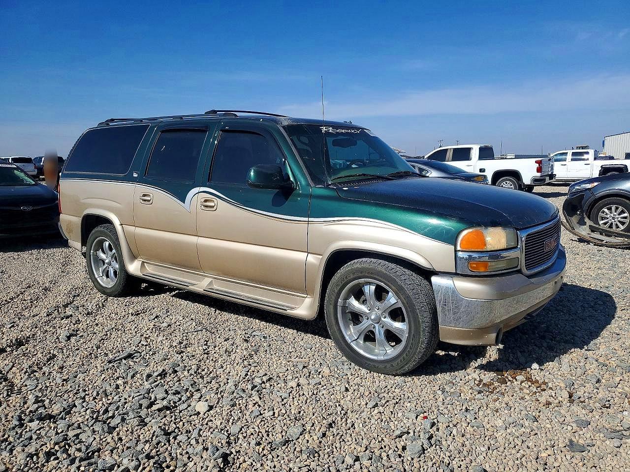 2002 GMC YUKON XL C1500 photo 7