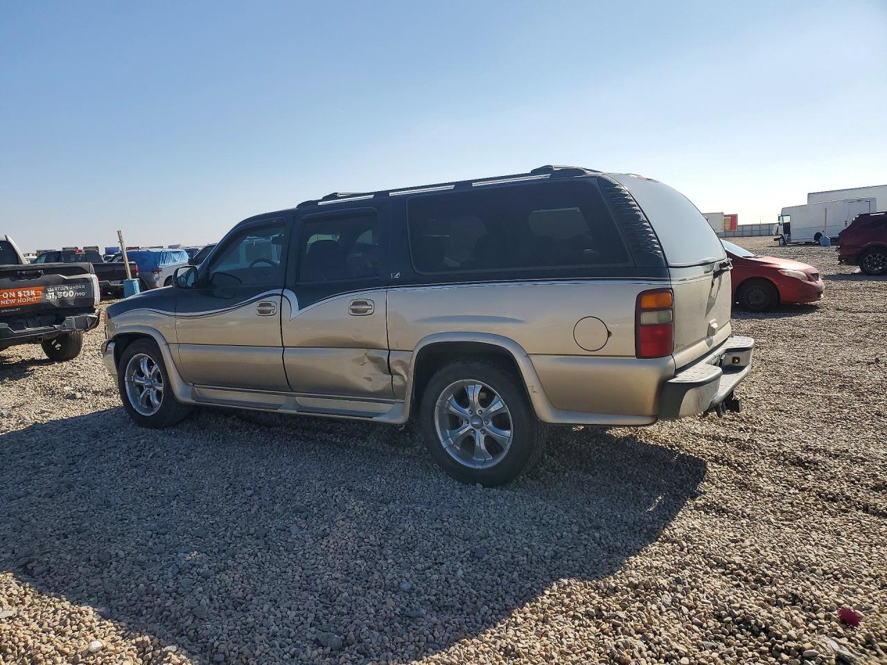 2002 GMC YUKON XL C1500 photo 3