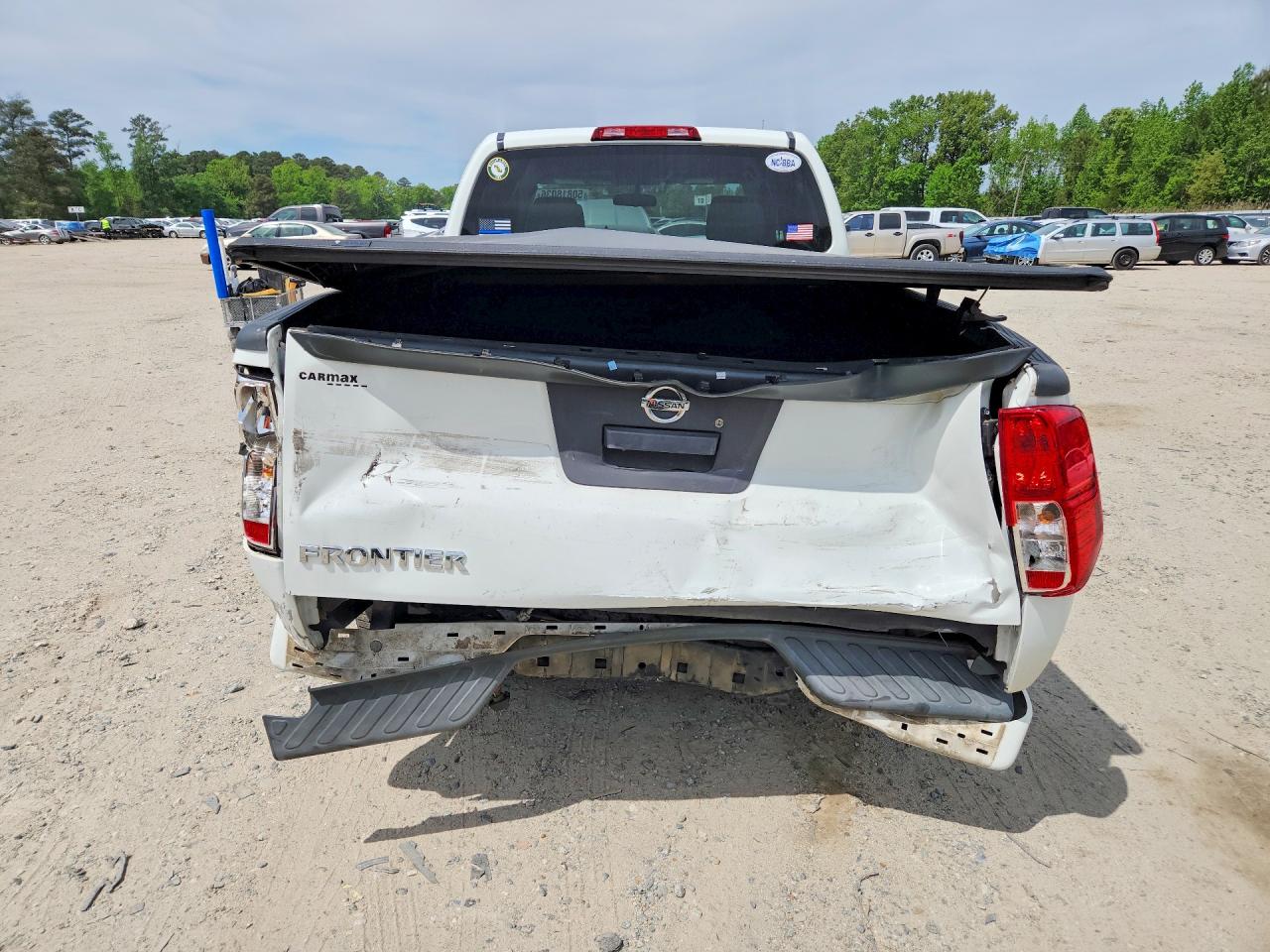 2019 NISSAN FRONTIER photo 16