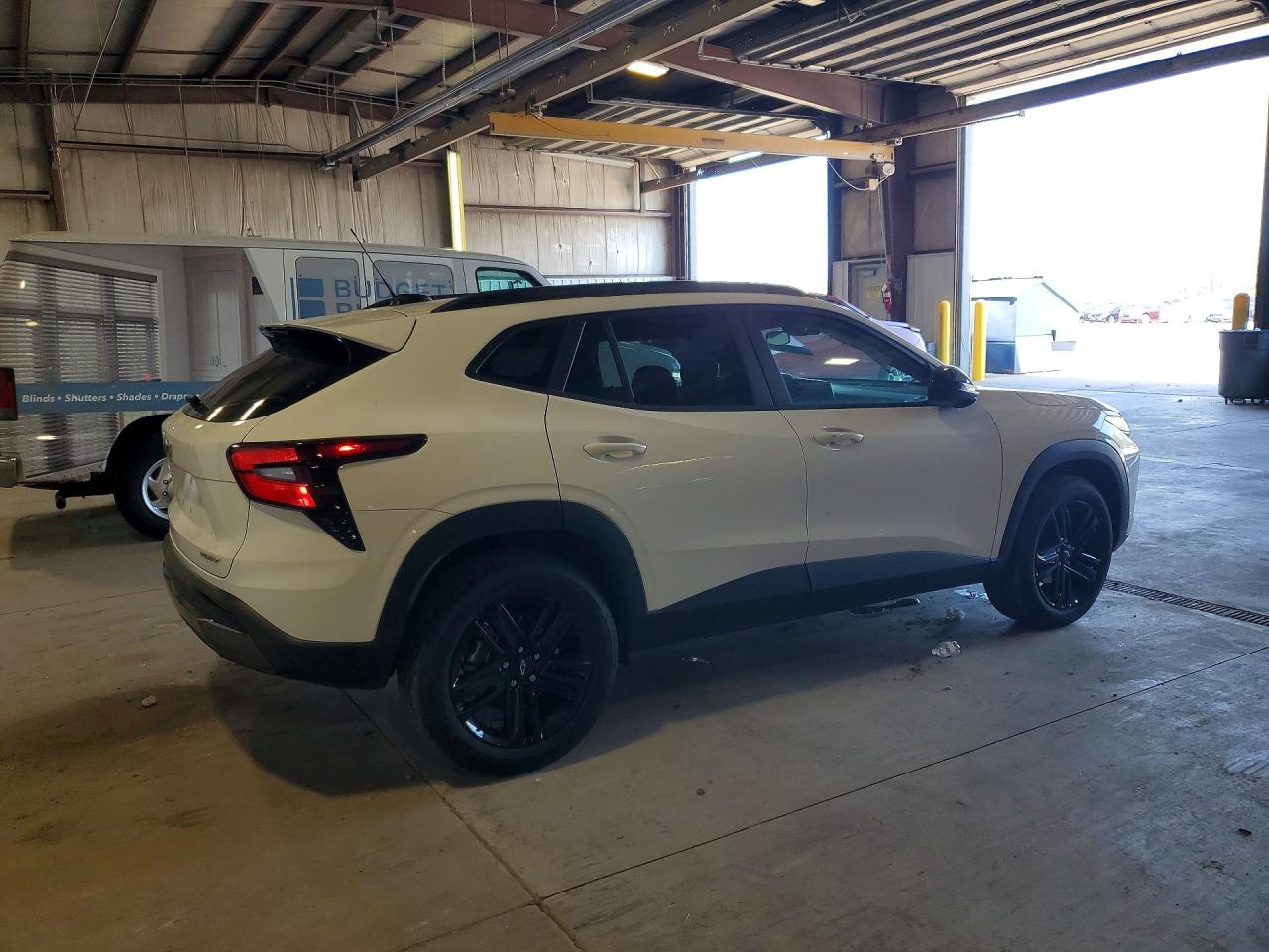2025 CHEVROLET TRAX ACTIV photo 5