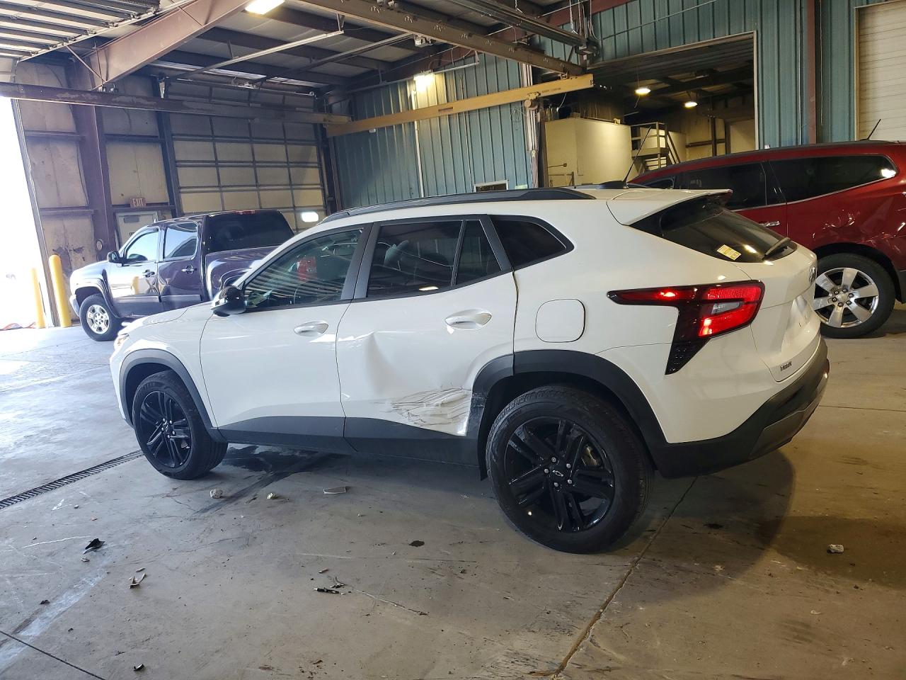 2025 CHEVROLET TRAX ACTIV photo 3