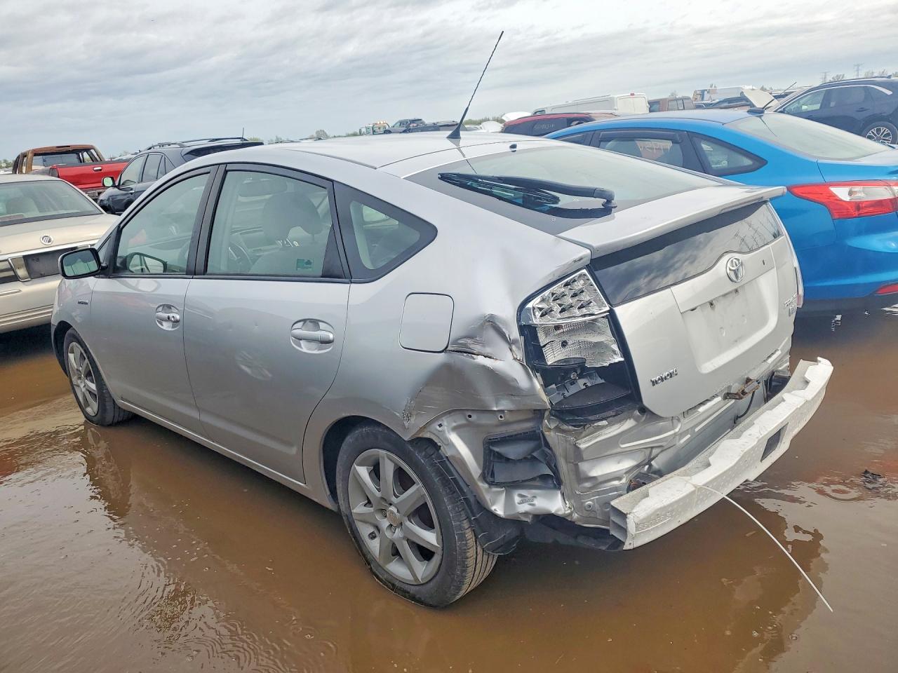 2008 TOYOTA PRIUS TOURING photo 2