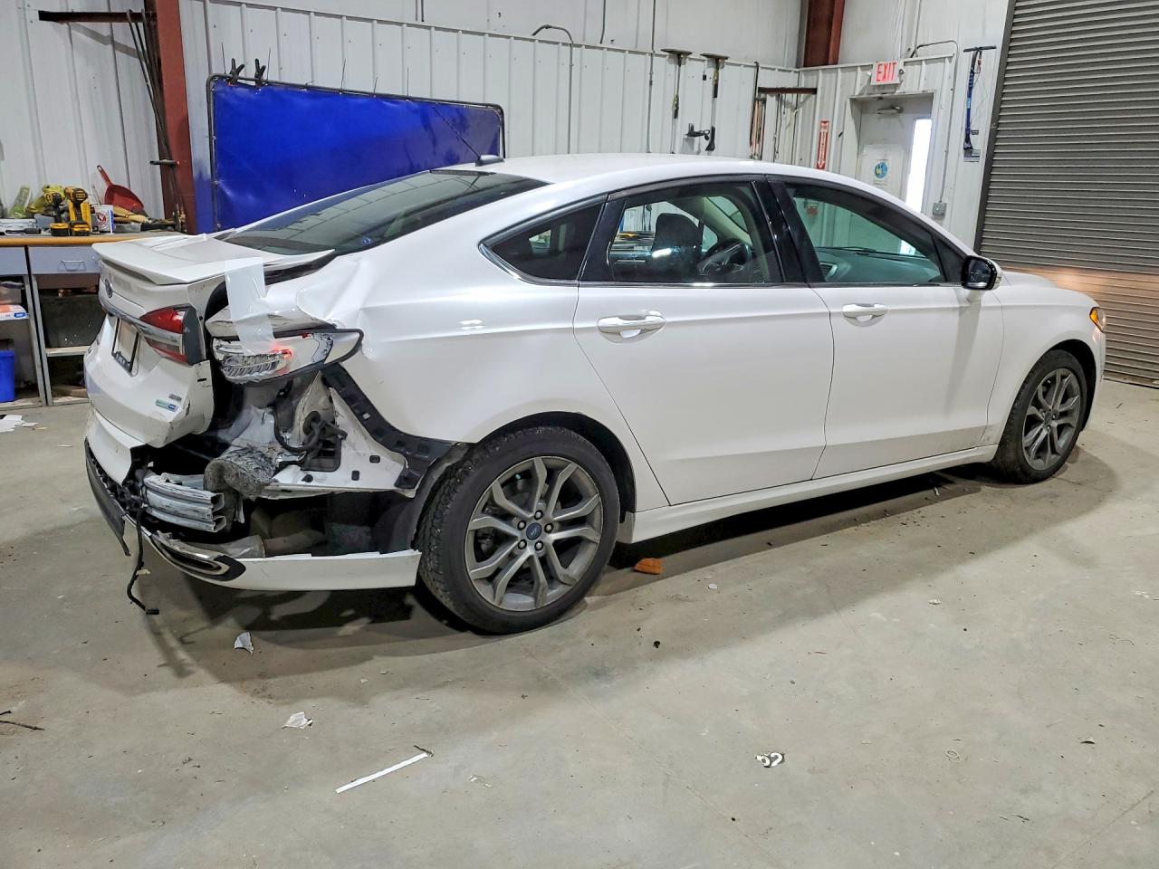 2017 FORD FUSION SE photo 3