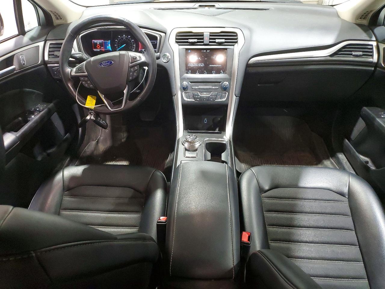 2017 FORD FUSION SE photo 8