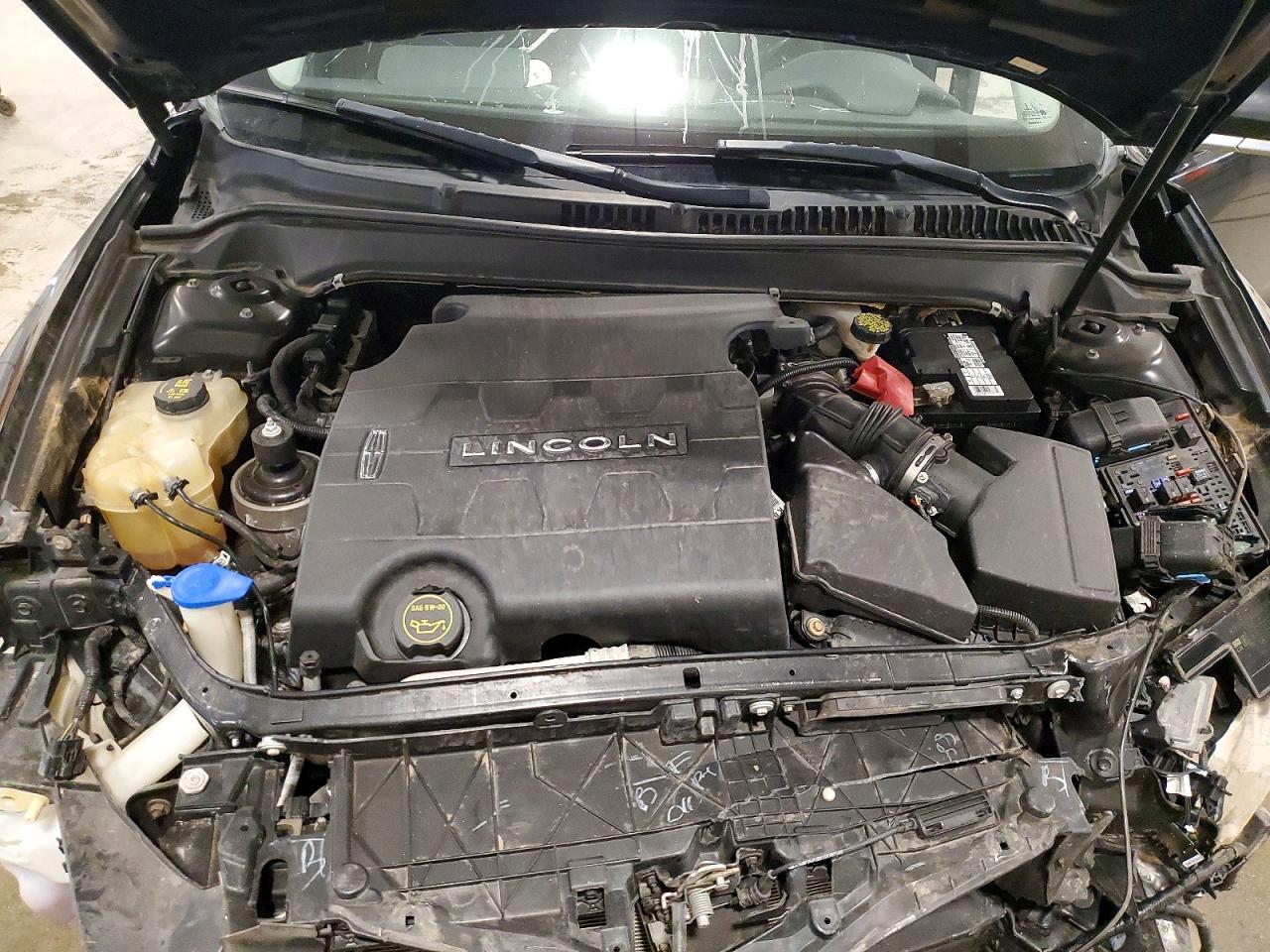 2016 LINCOLN MKZ photo 31