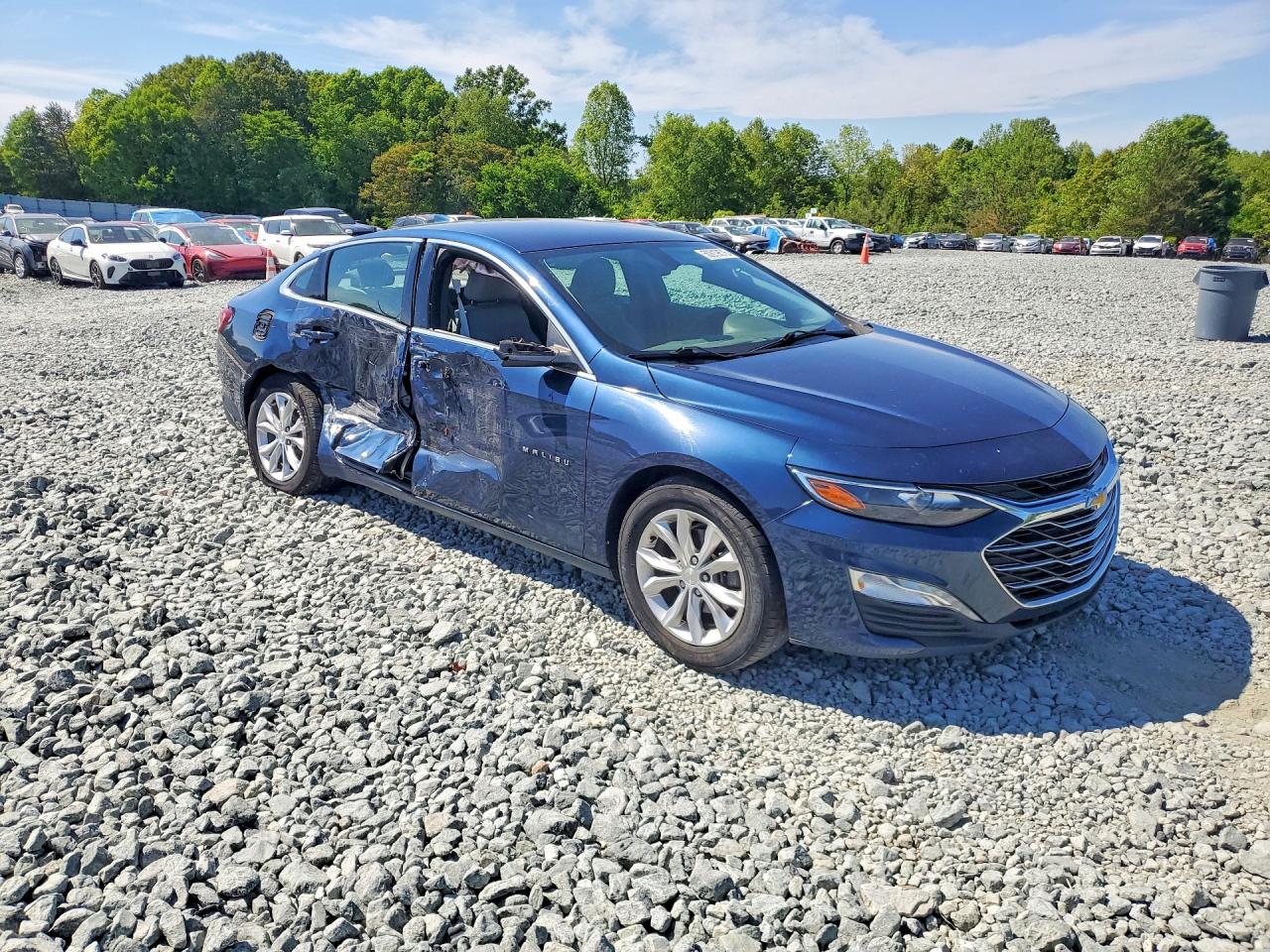 2021 CHEVROLET MALIBU LT photo 4