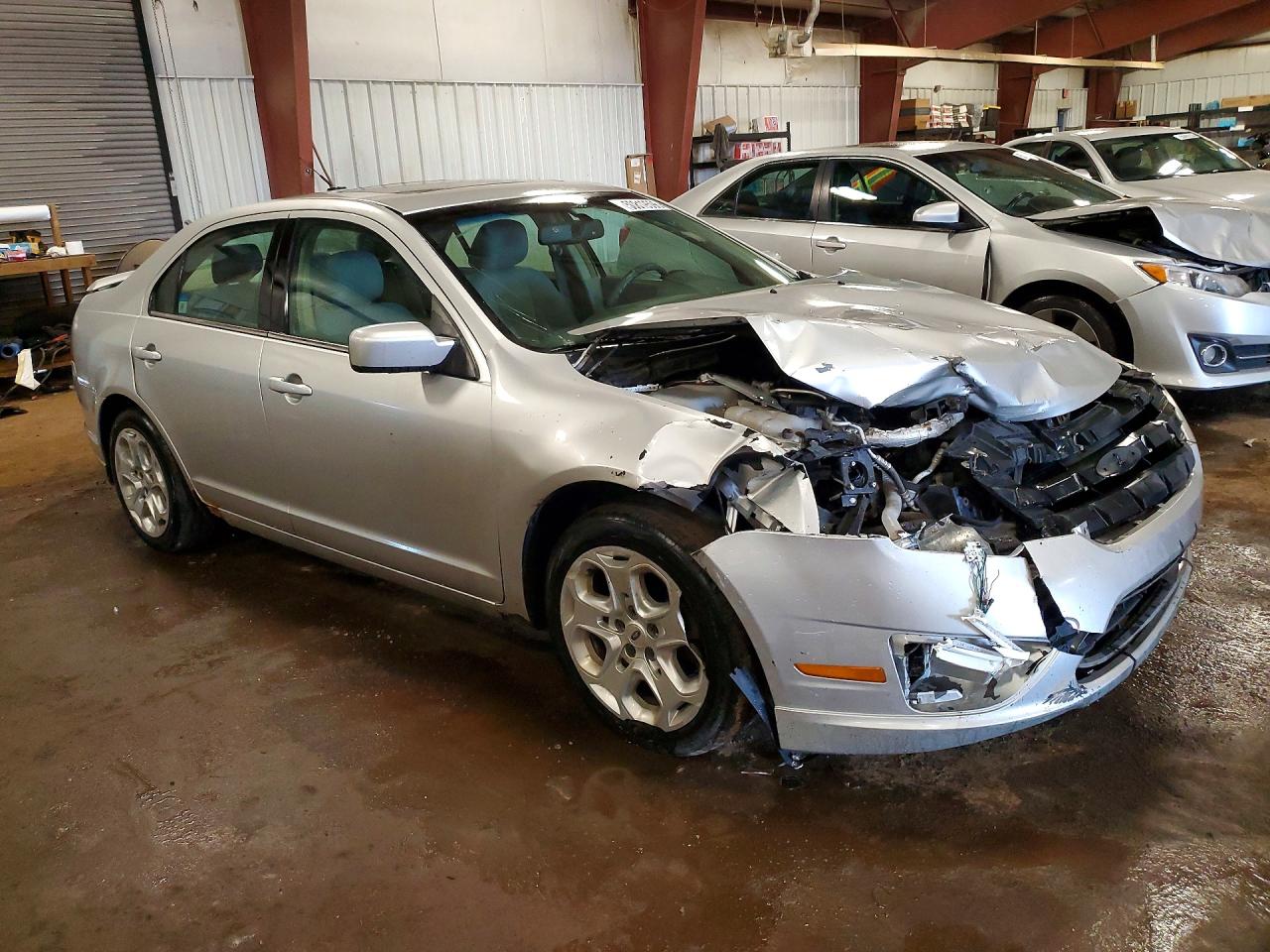 2011 FORD FUSION SE photo 4