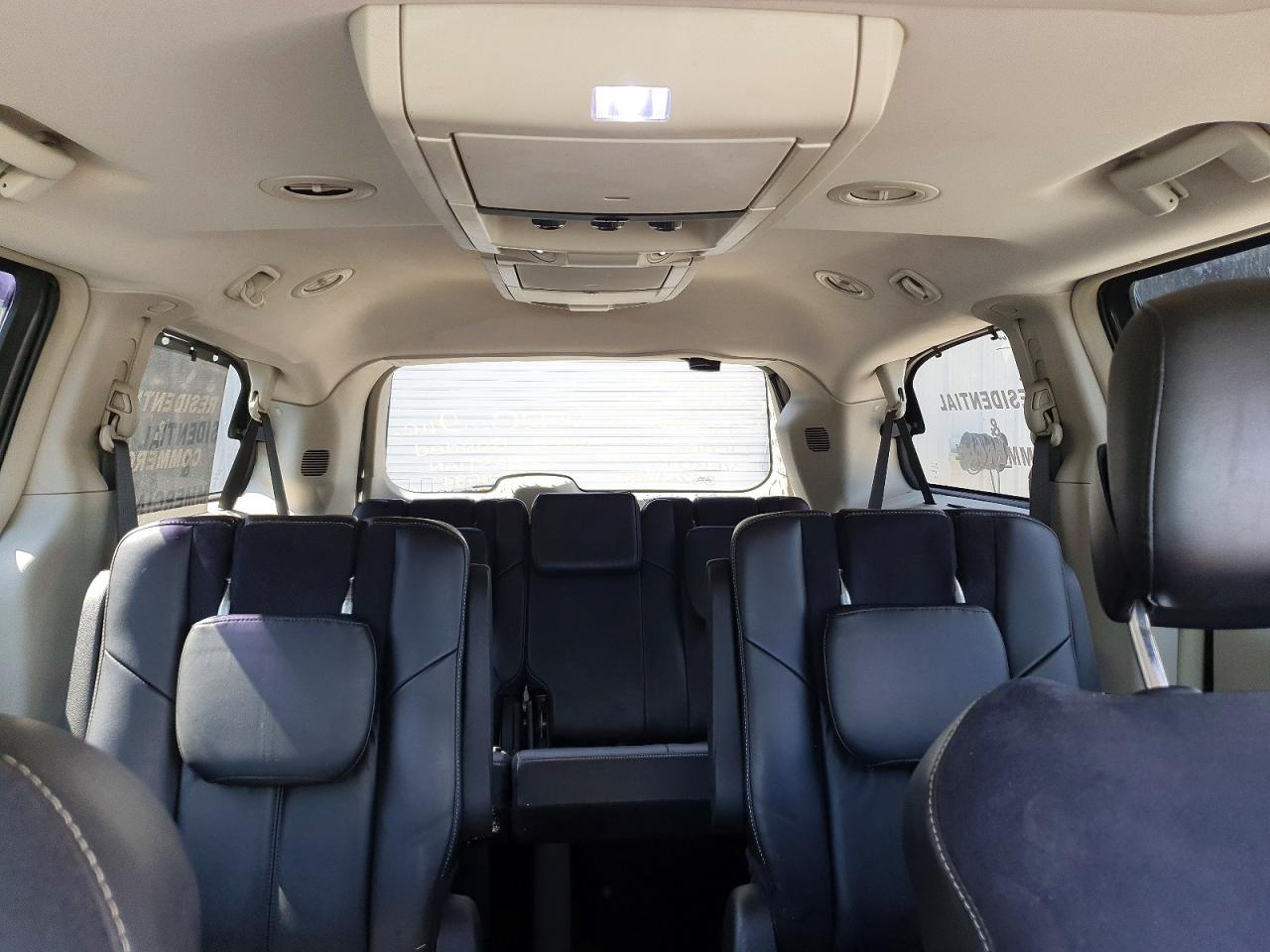 2015 CHRYSLER TOWN & COUNTRY LIMITED PLATINUM photo 28