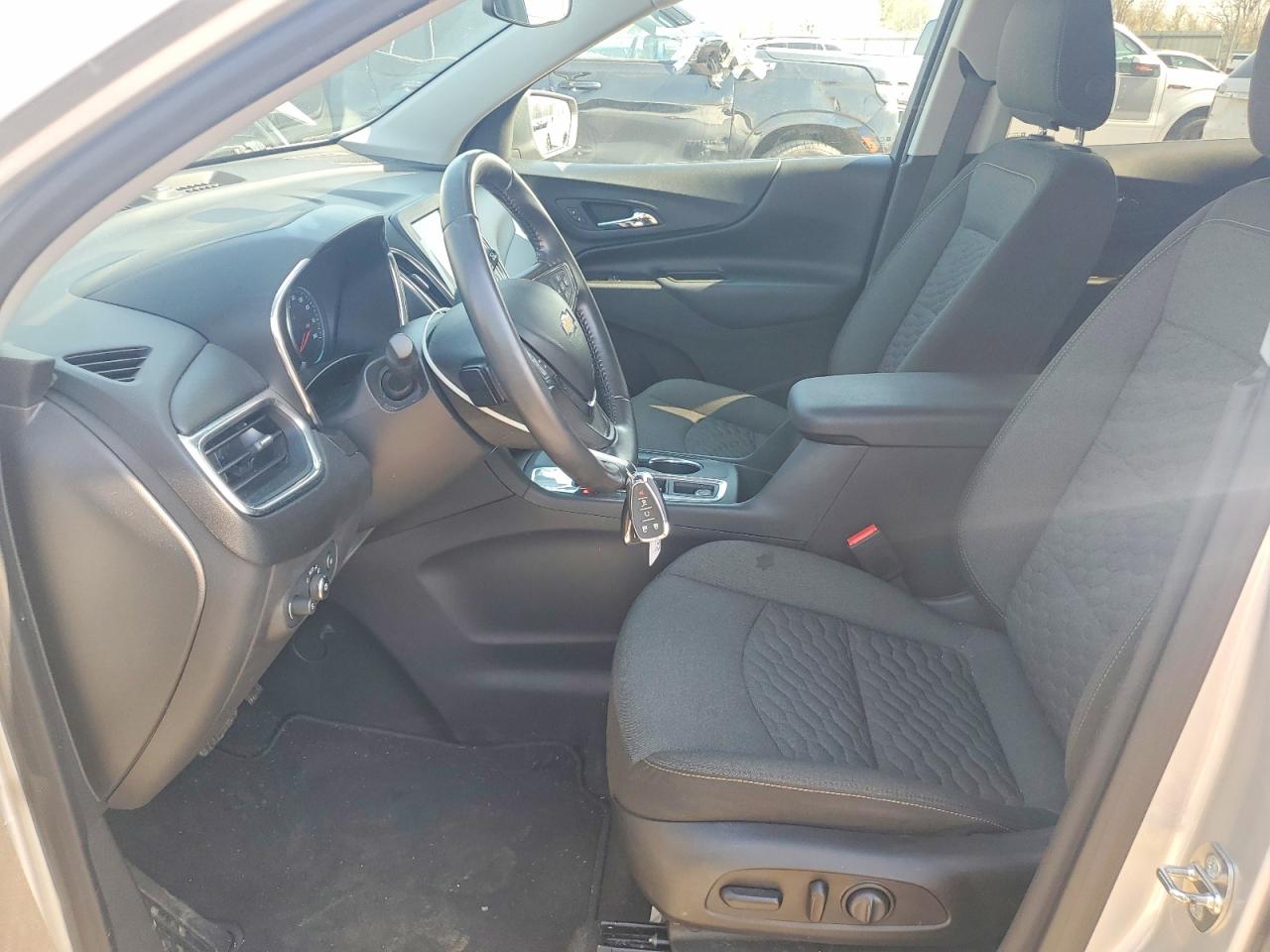 2020 CHEVROLET EQUINOX LT photo 19