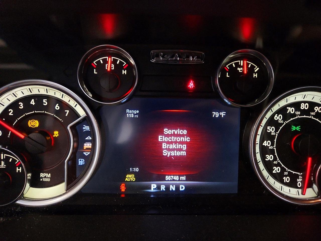 2016 RAM 1500 SLT photo 17