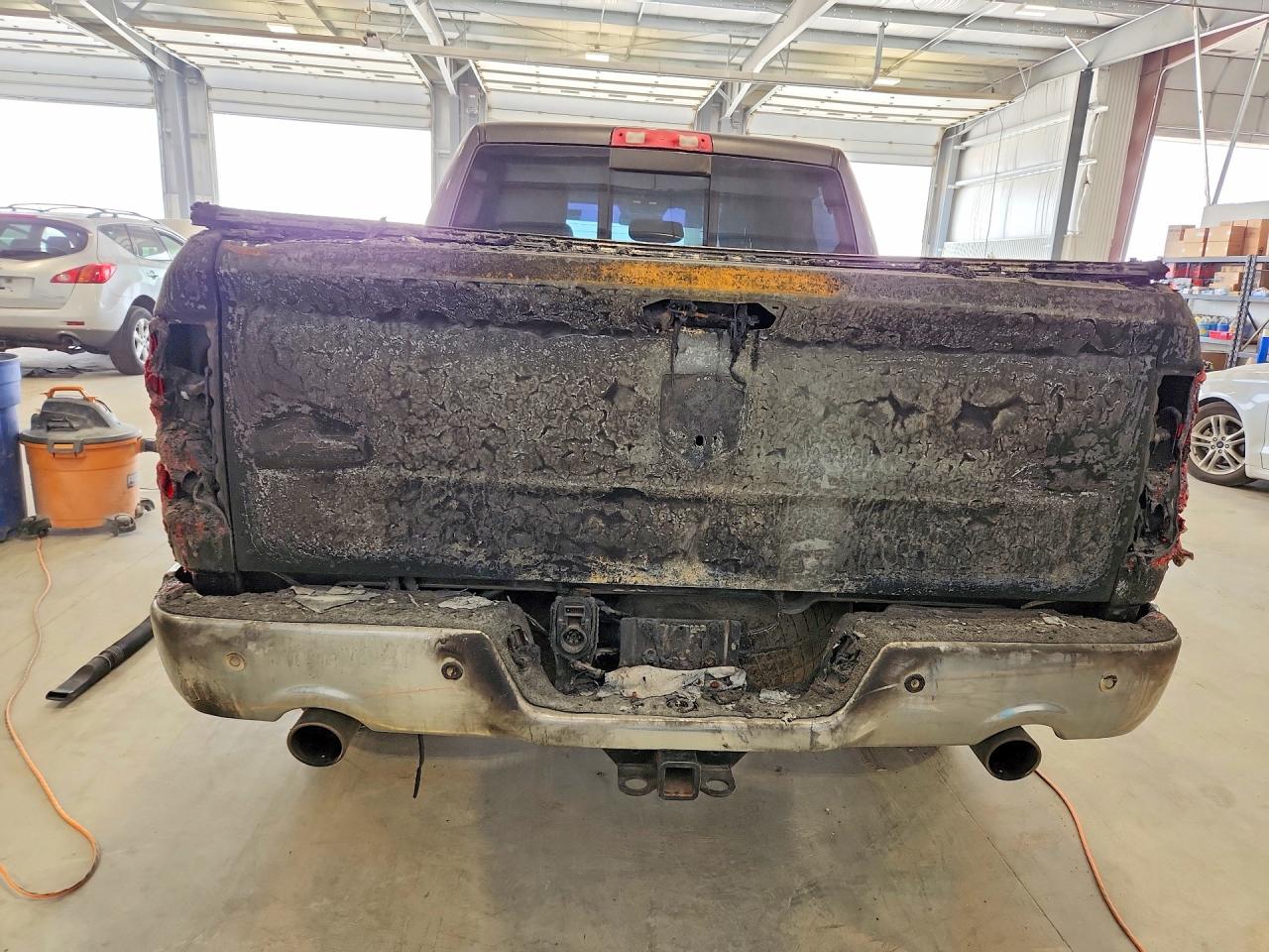 2016 RAM 1500 SLT photo 11
