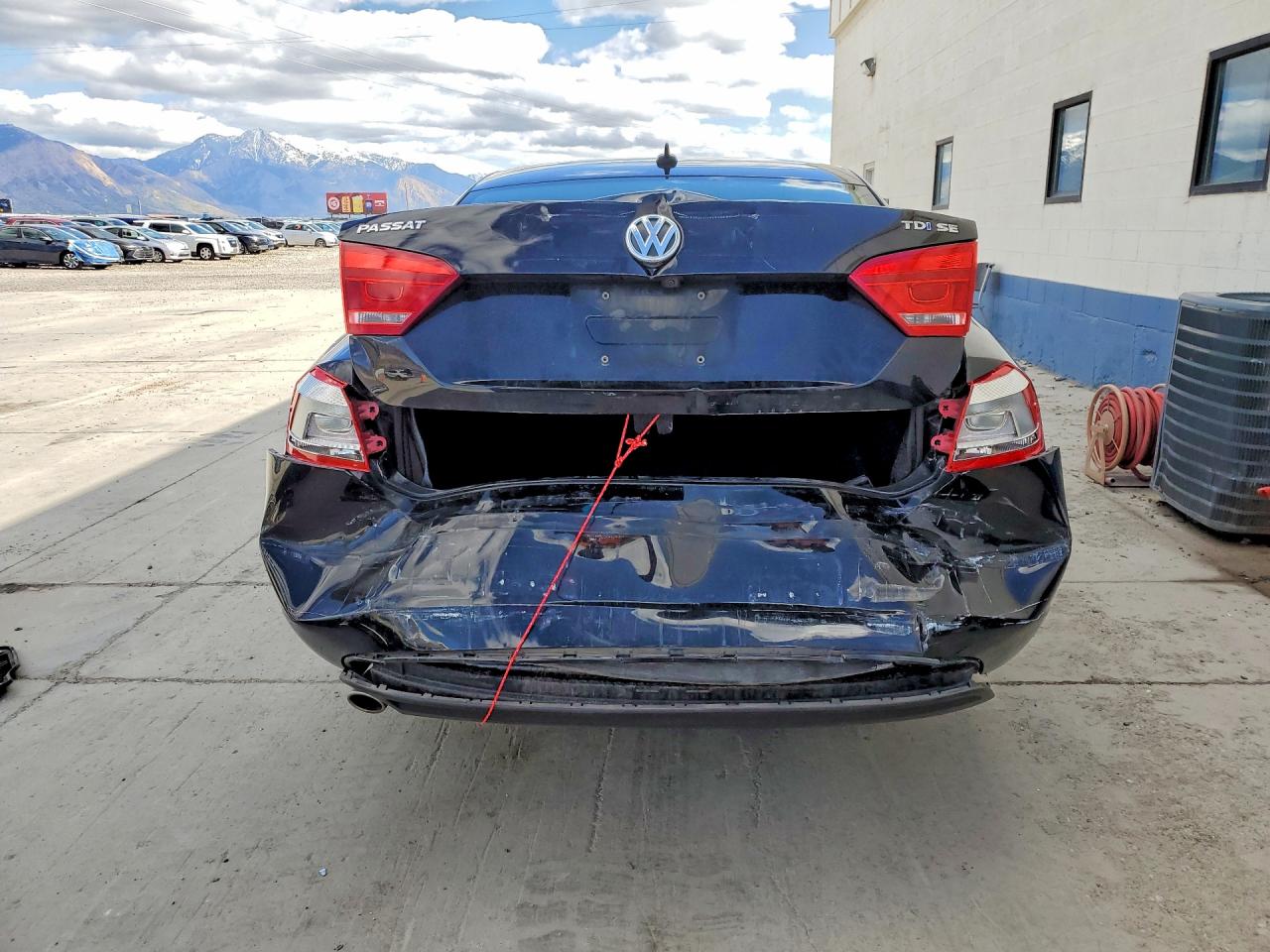 2015 VOLKSWAGEN PASSAT SE photo 16
