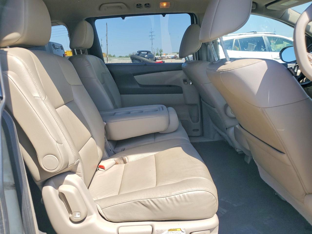 2014 HONDA ODYSSEY TOURING photo 21