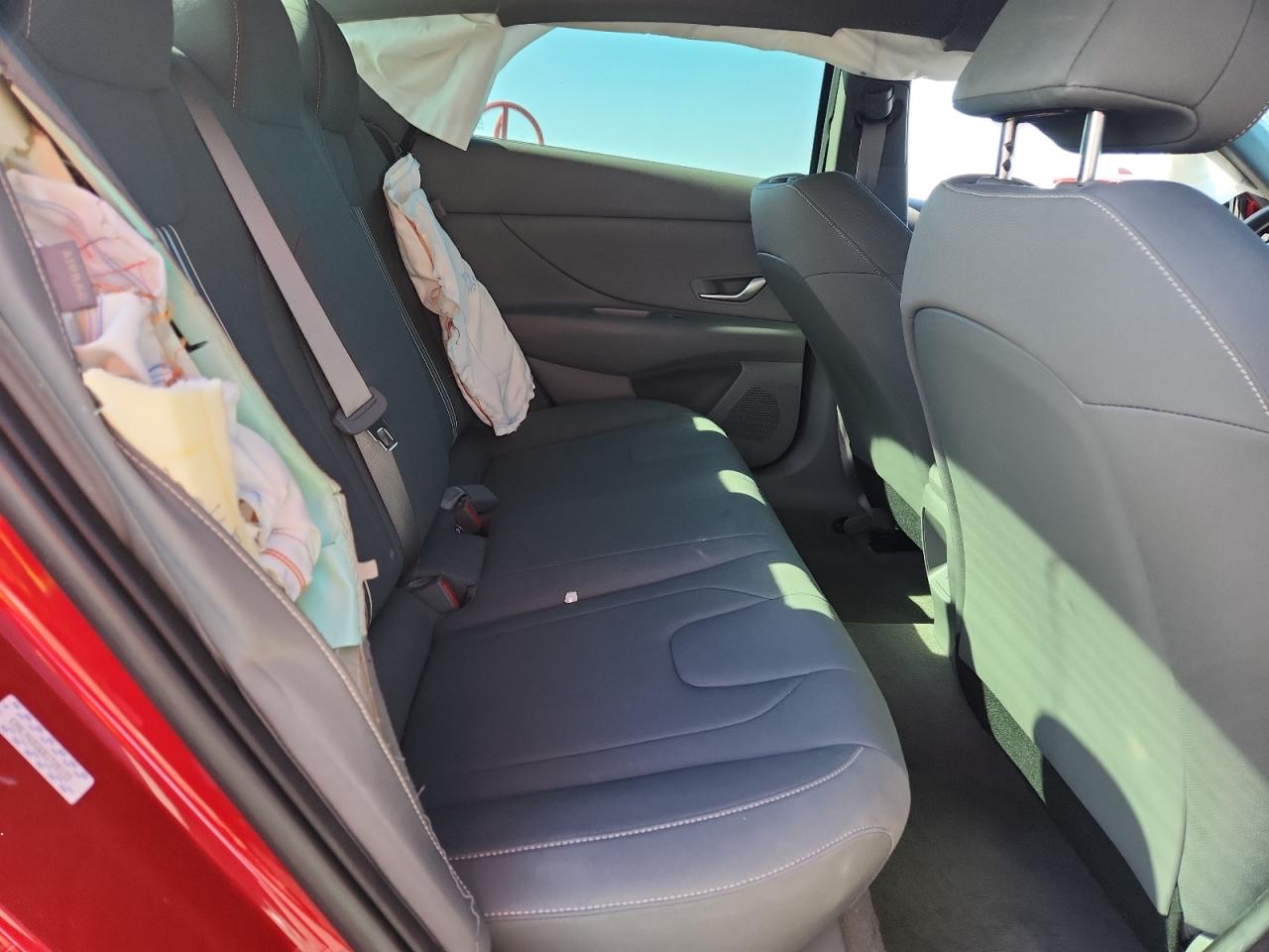 2024 HYUNDAI ELANTRA SEL photo 10