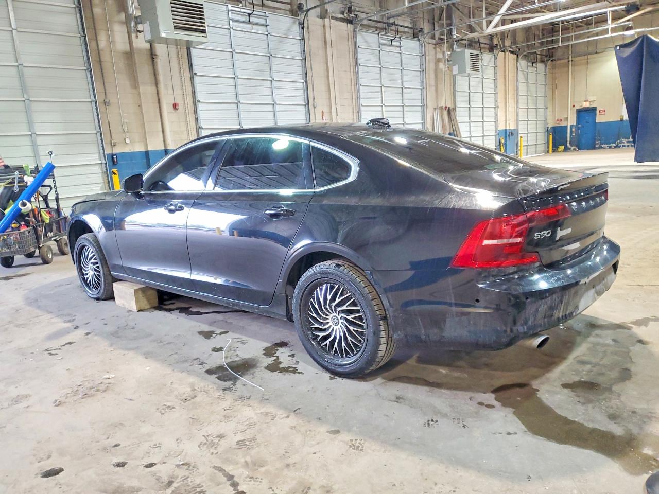 2018 VOLVO S90 T5 MOMENTUM photo 2