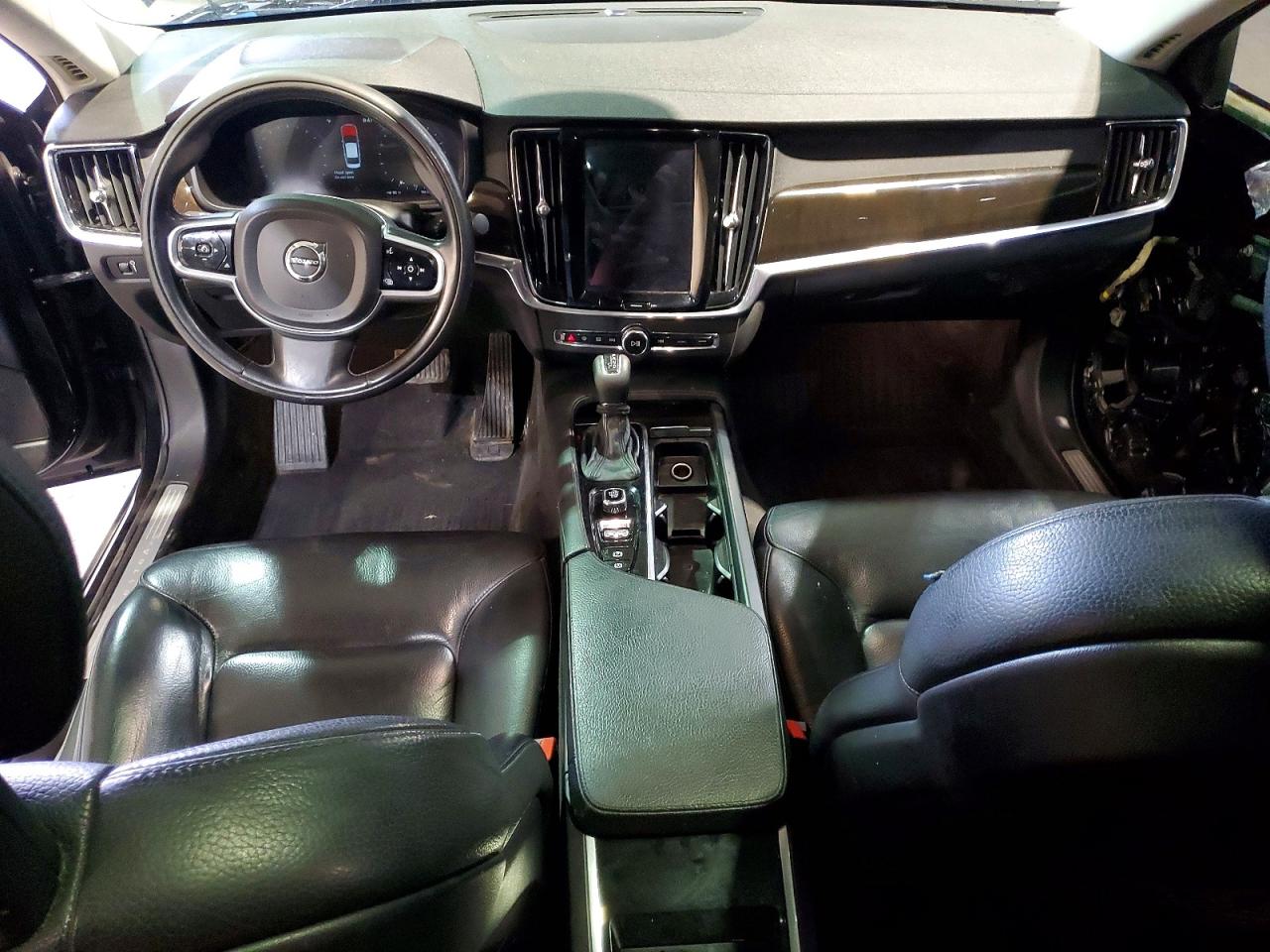 2018 VOLVO S90 T5 MOMENTUM photo 8