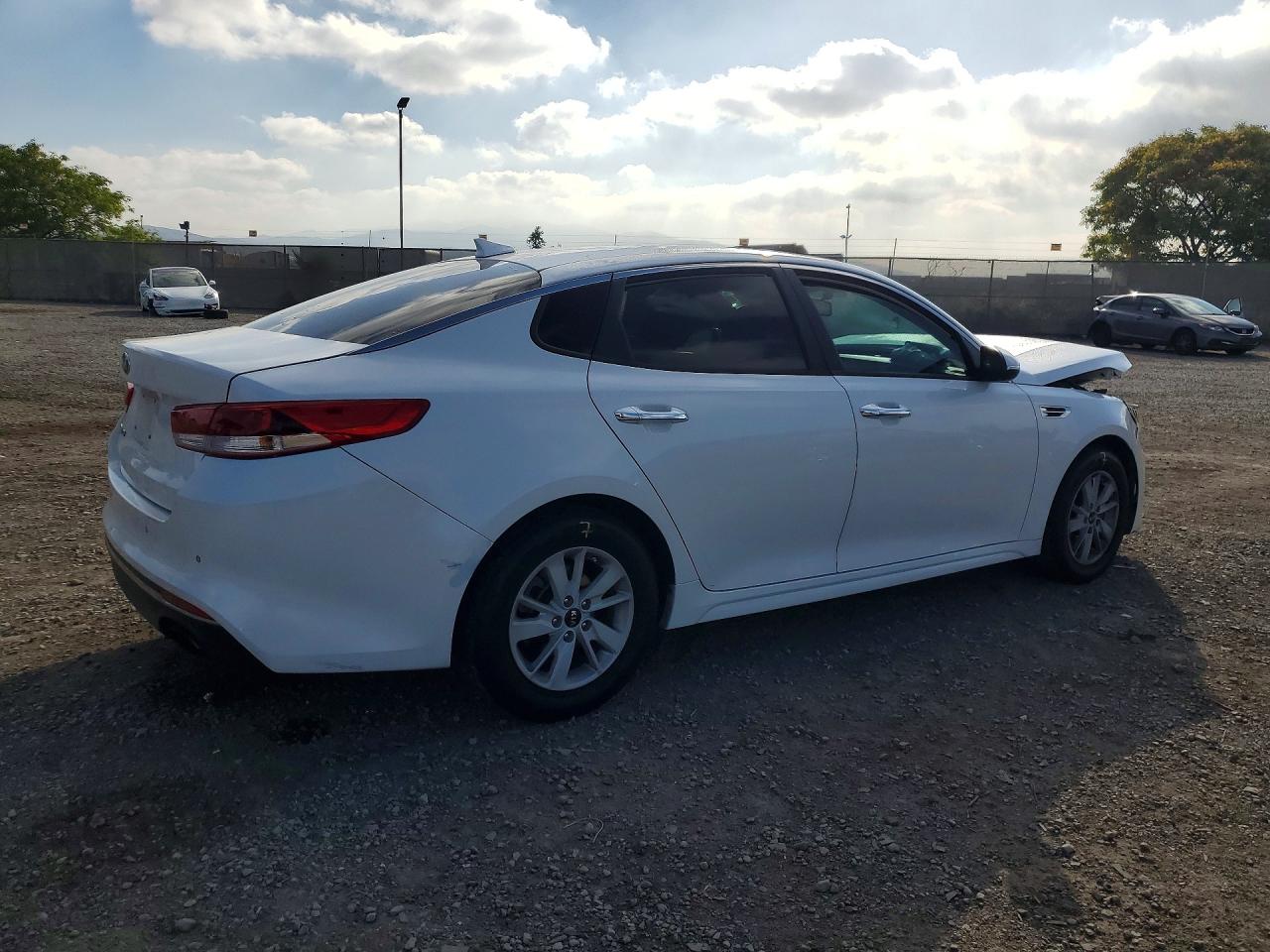 2018 KIA OPTIMA LX photo 5