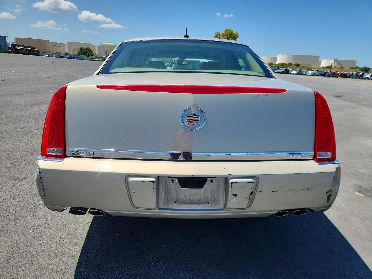 2007 CADILLAC DTS photo 16