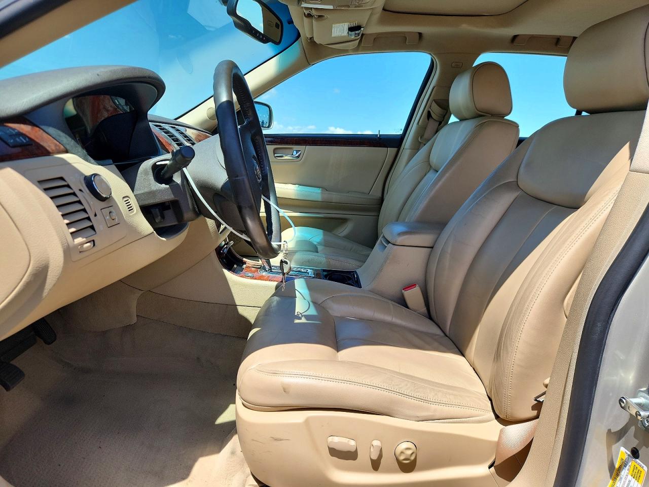 2007 CADILLAC DTS photo 19