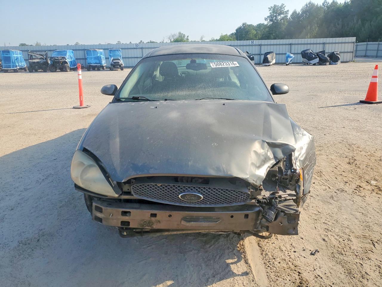 2004 FORD TAURUS photo 13