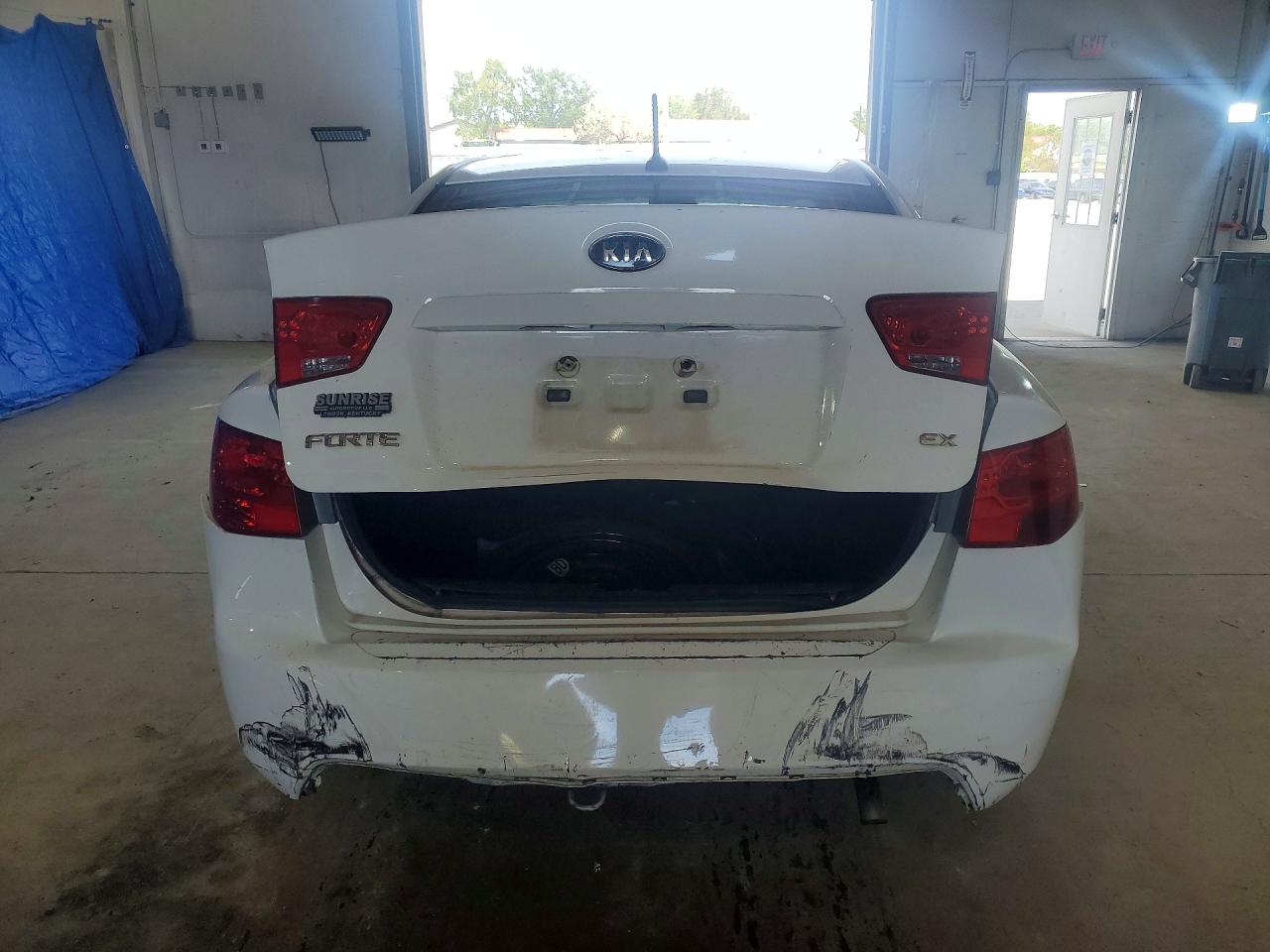 2010 KIA FORTE EX photo 16