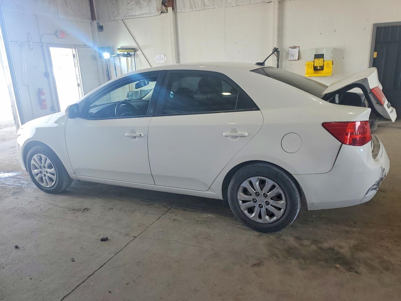 2010 KIA FORTE EX photo 4
