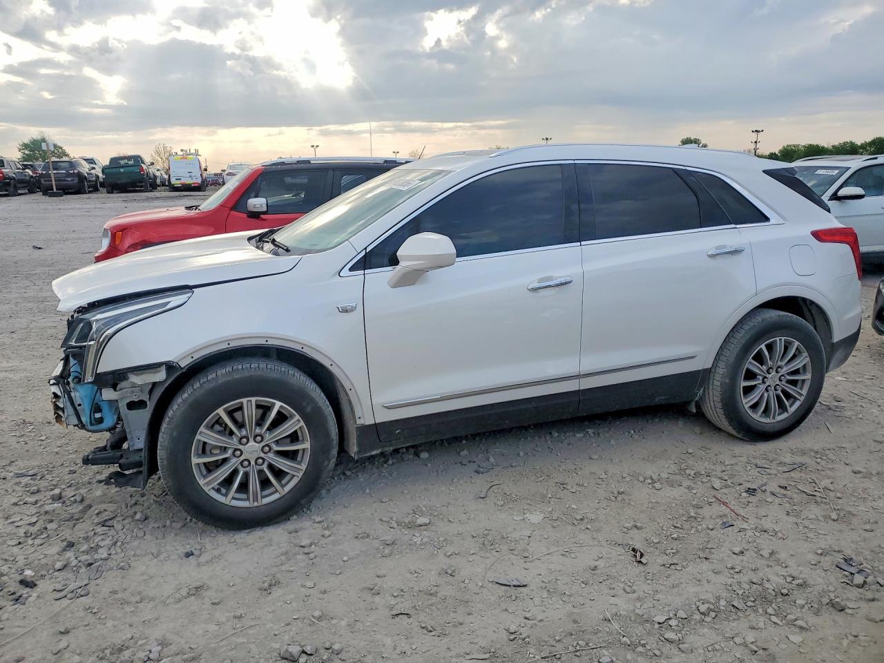 2017 CADILLAC XT5