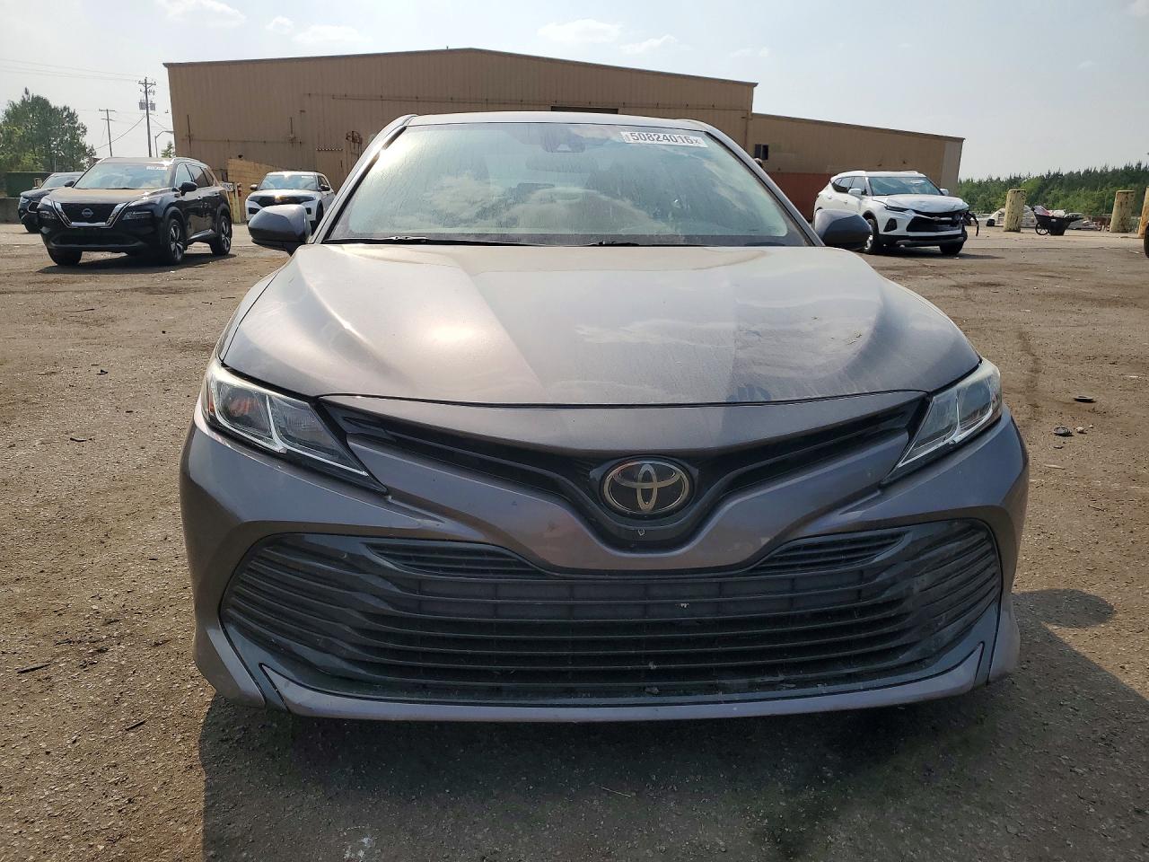 2020 TOYOTA CAMRY LE photo 9